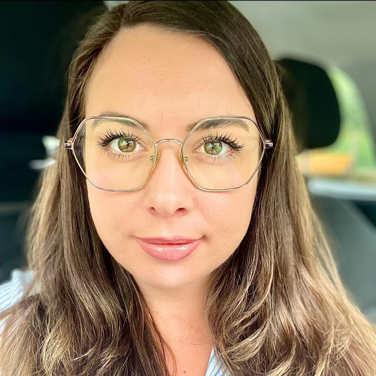 Recenzii. Daniel Cioc - Fotograf profesionist în București, specializat în evenimente, nunta, botez, corporate, portret și boudoir