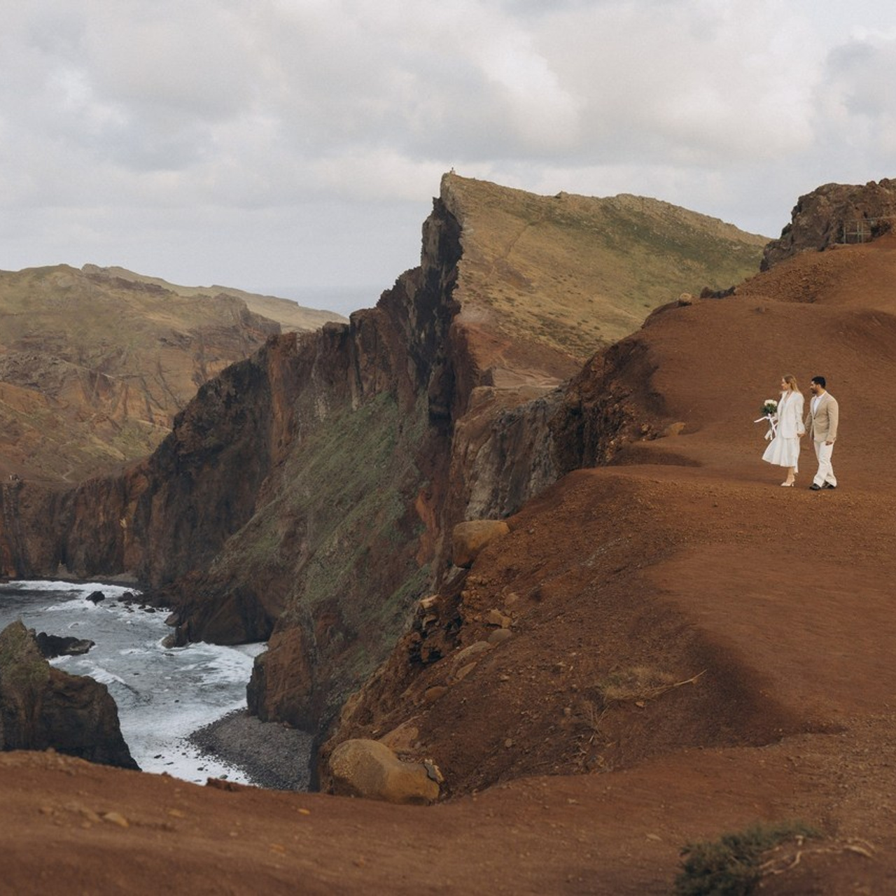 Madeira photographer for couples, proposals, elopements & weddings | Tatiana