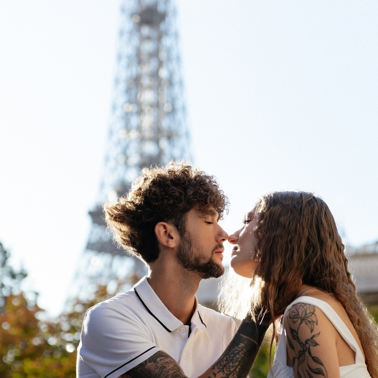 Paris Photographer Reviews | Testimonials from Couple & Solo Photoshoots in Paris. Paris Photographer & Videographer