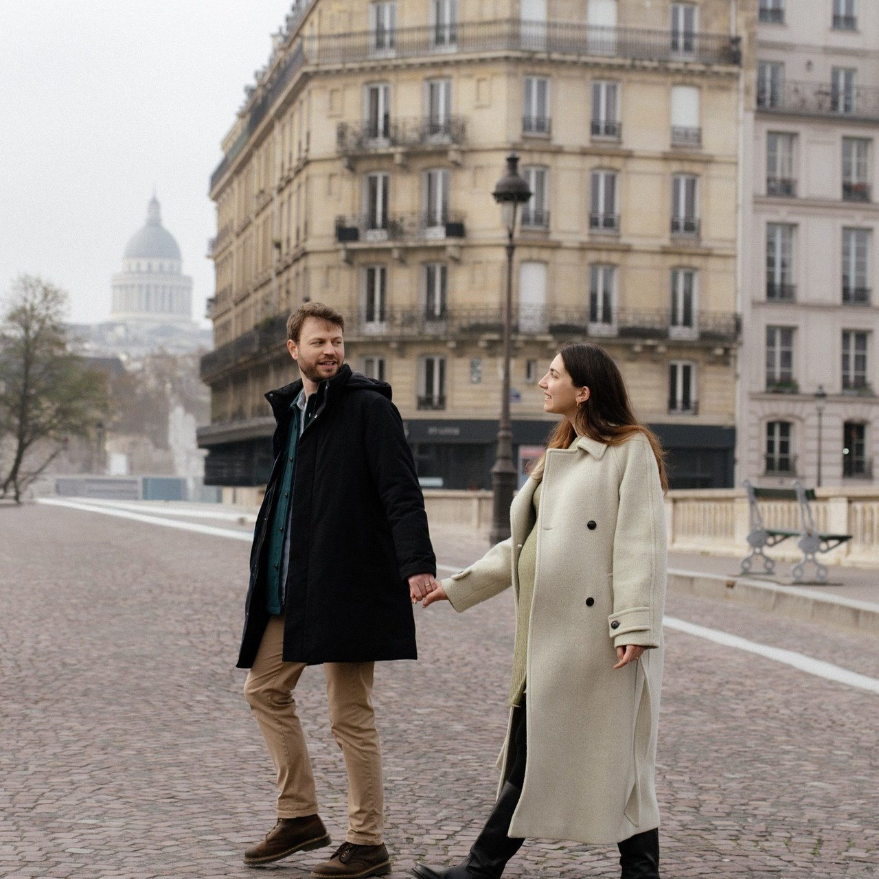 Paris Photographer Reviews | Testimonials from Couple & Solo Photoshoots in Paris. Paris Photographer & Videographer