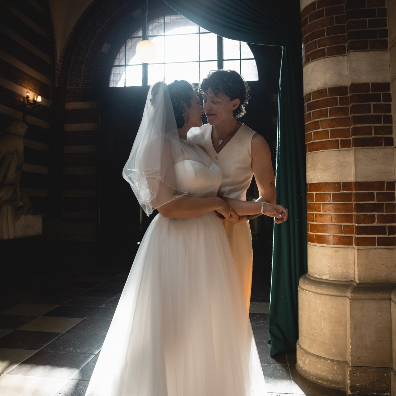 Reviews. Professional wedding photographer in Copenhagen, Denmark — Julia Byron