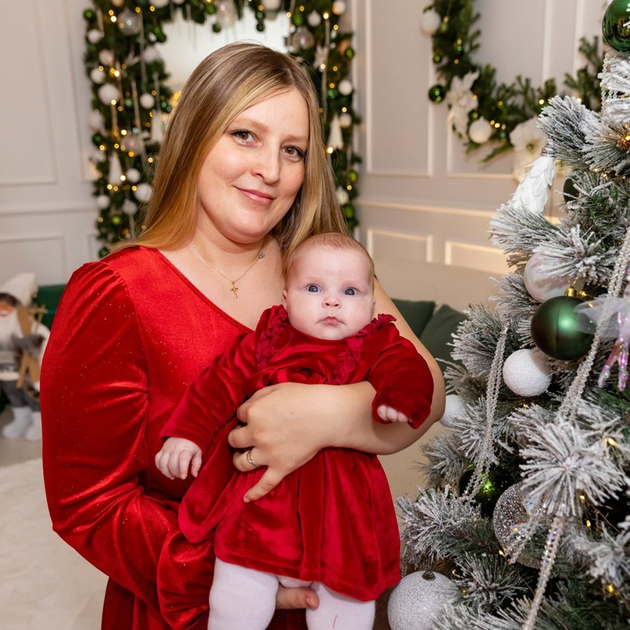 CONTACT. Florica Ghiriti - photographer in Paris