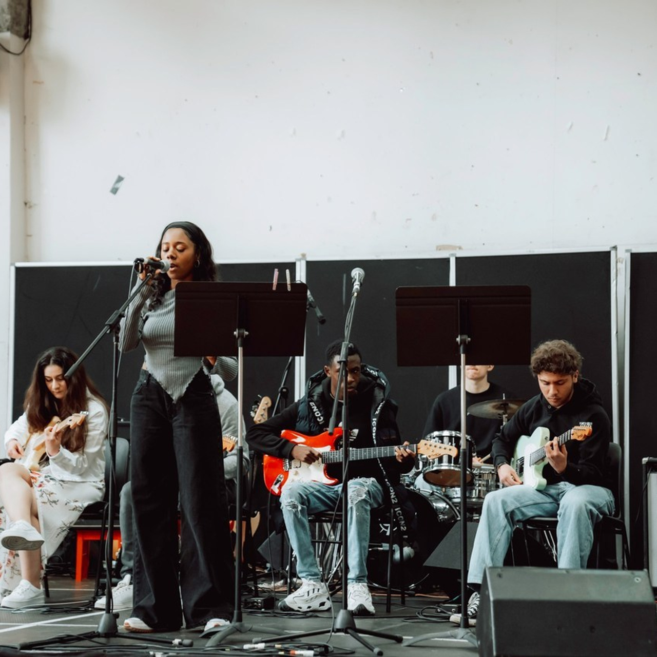 CONTACT. Florica Ghiriti - photographer in Paris