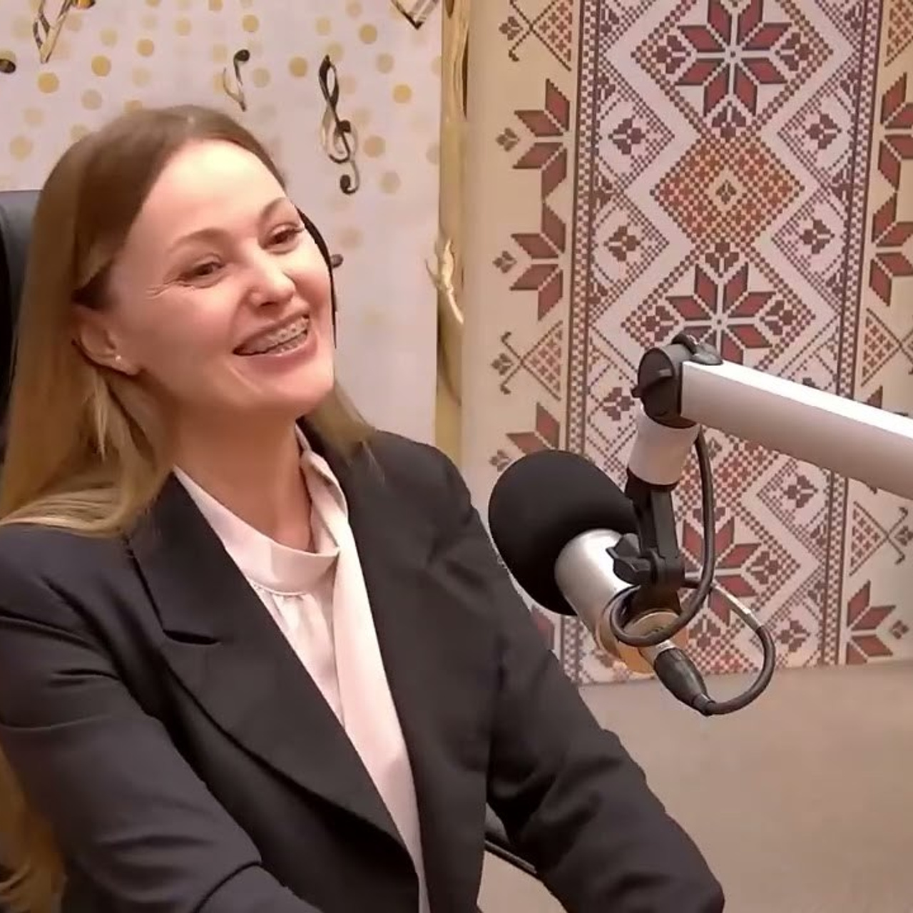 Эфир на радио «Казак FM»: Этикет для всех • Комплименты, знакомство, ресторан