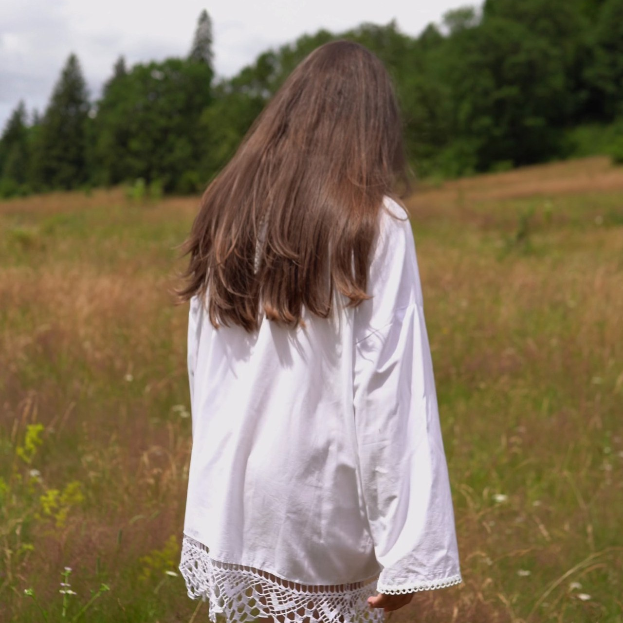 Mărturii și Experiențe ale Părinților | Mădălina Beda. Madalina Beda- Artist vizual, fotograf, doula la nastere, consultant babywearing Brasov si in toata tara
