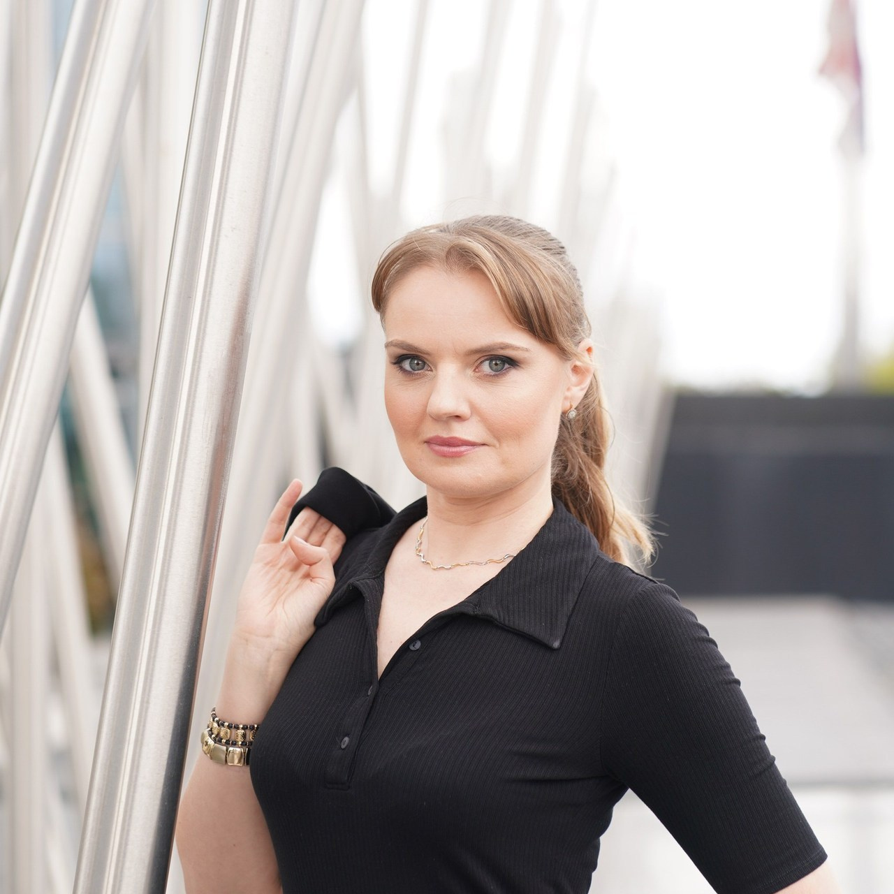 Reseñas. Fotógrafa en Madrid | Retratos femeninos, familia y sesiones con caballos – Anna Maruleva