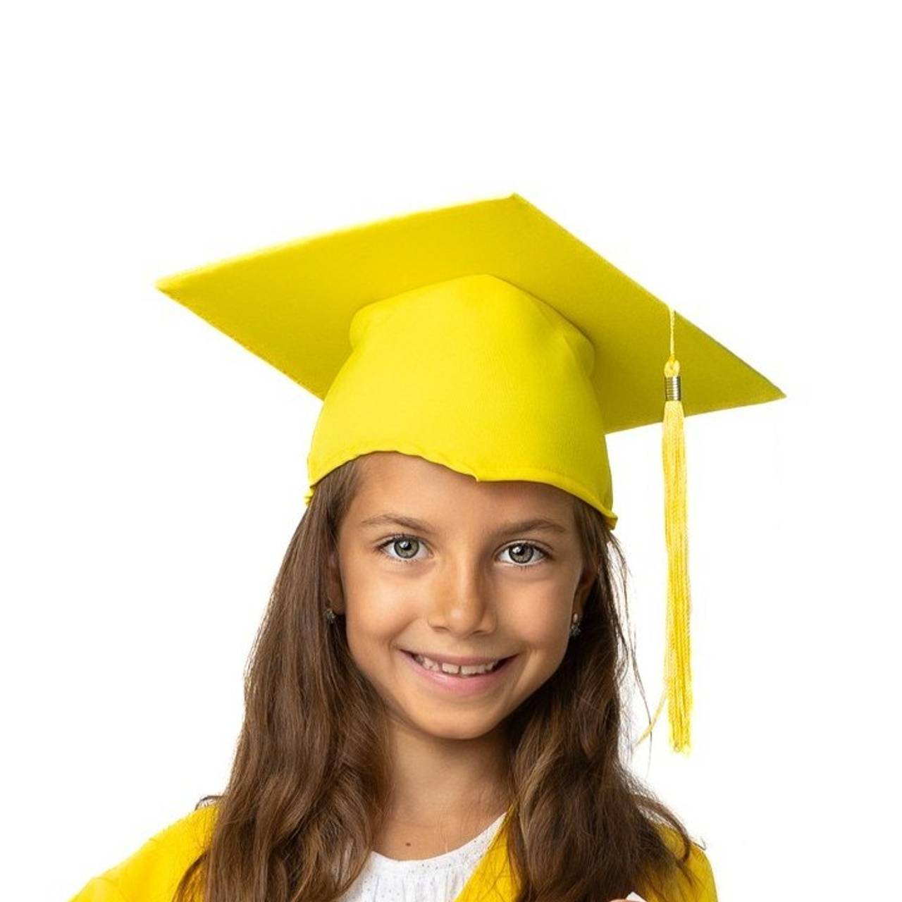 Детска жълта шапка за завършване на детска градина. 🎓 Togiishapki.bg — Тоги и академични шапки за дипломиране на студенти, ученици и деца