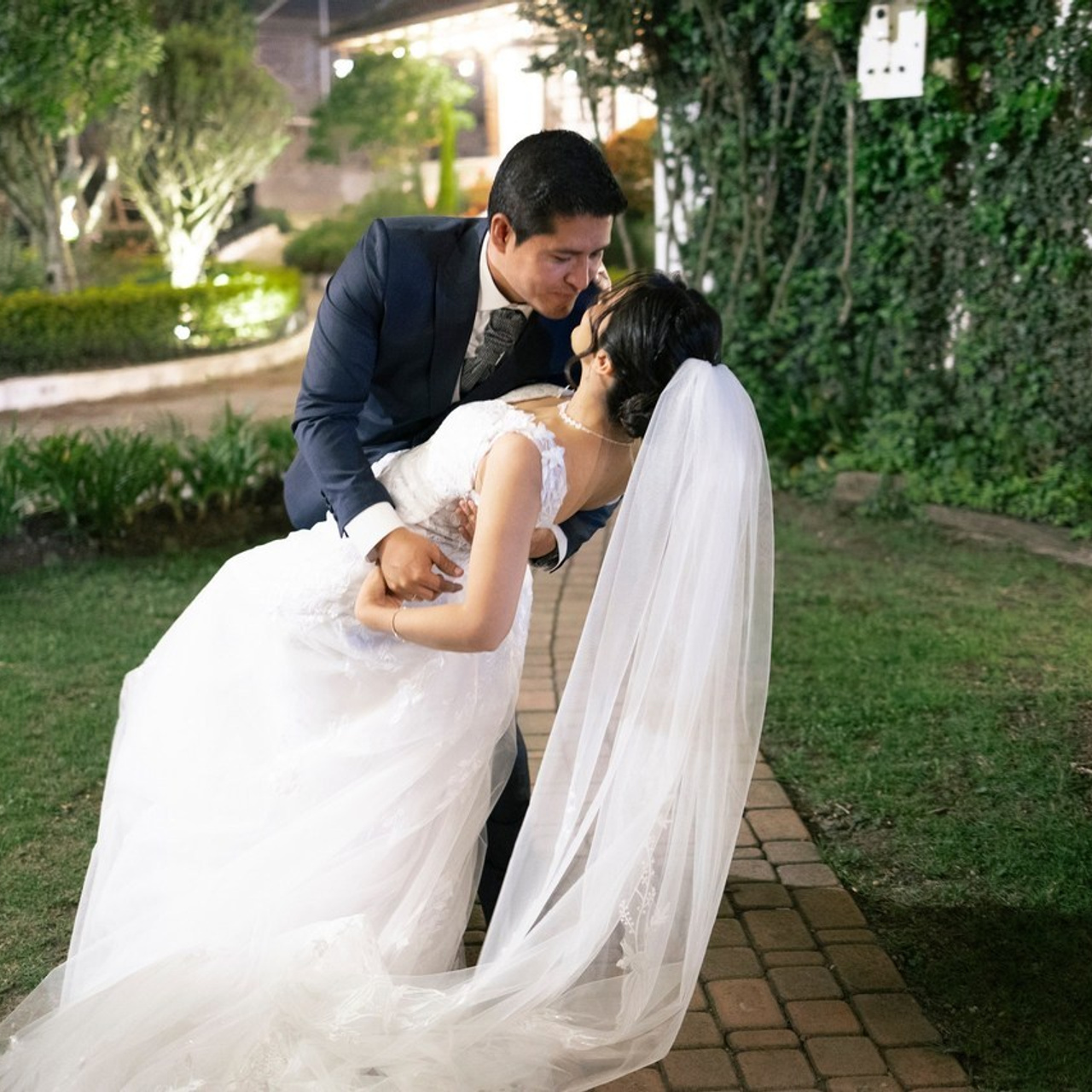 Fotografía de bodas, clientes de cuenca Ecuador. Fotografía y video para bodas y  Familiares en Cuenca - Ecuador, Alex Coello