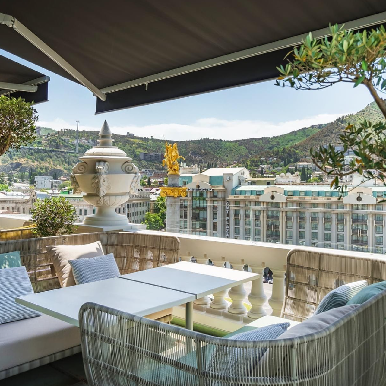 Monograph at Freedom Square