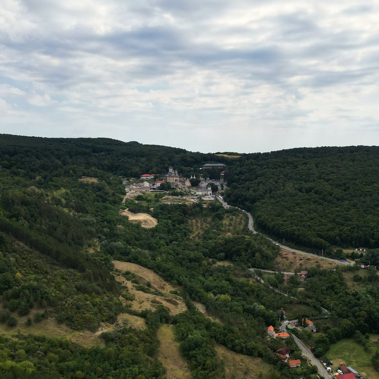 Review. DDOV — Gallery