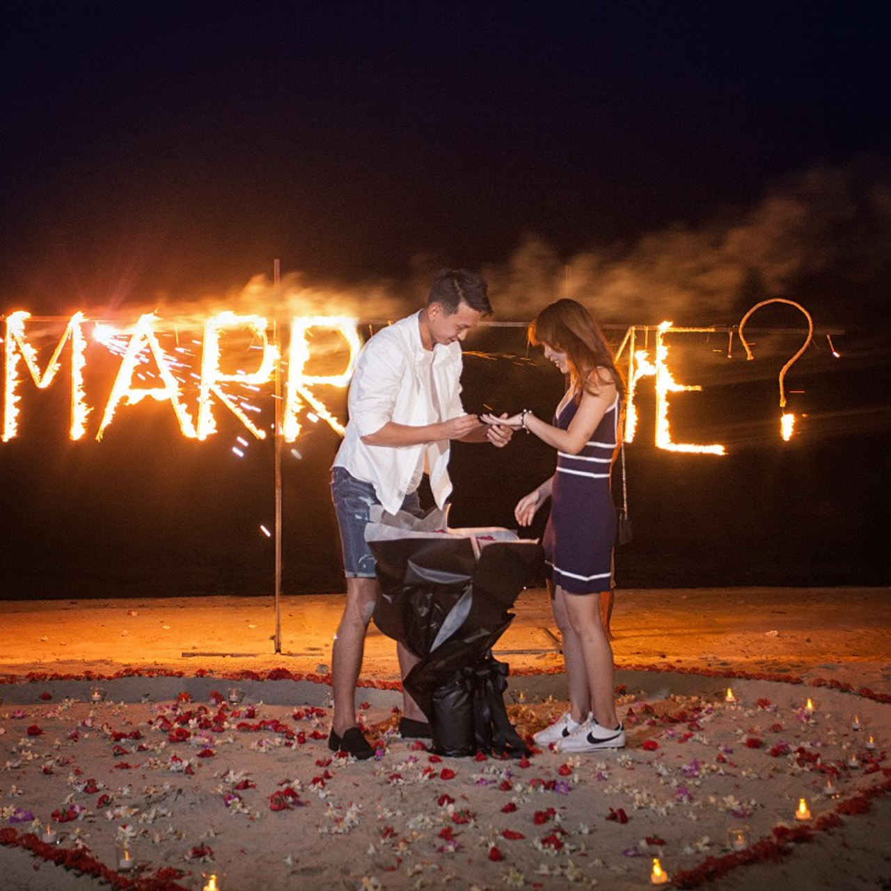 Photo. Romantic proposal on Koh Samui, Thailand