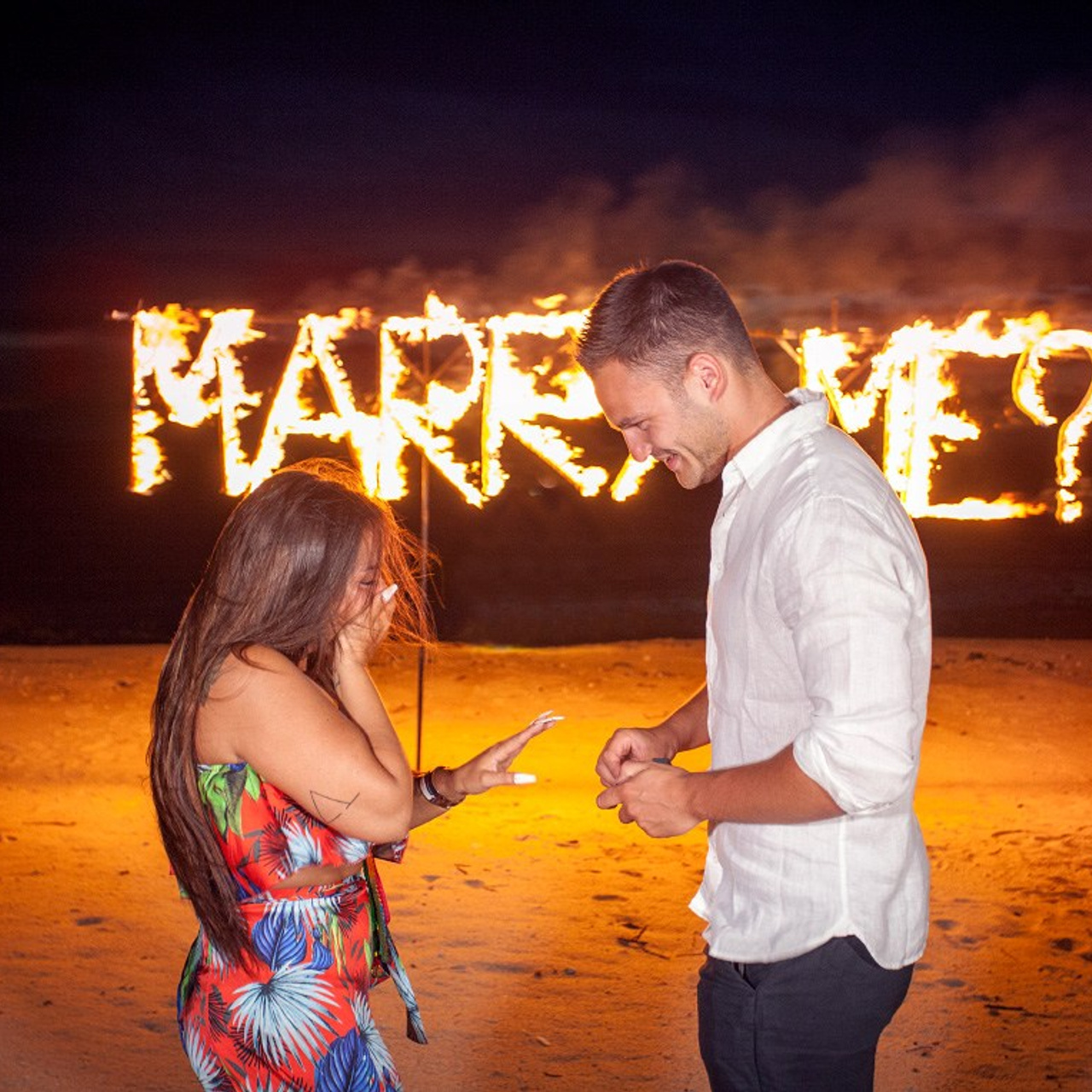 Photo. Romantic proposal on Koh Samui, Thailand