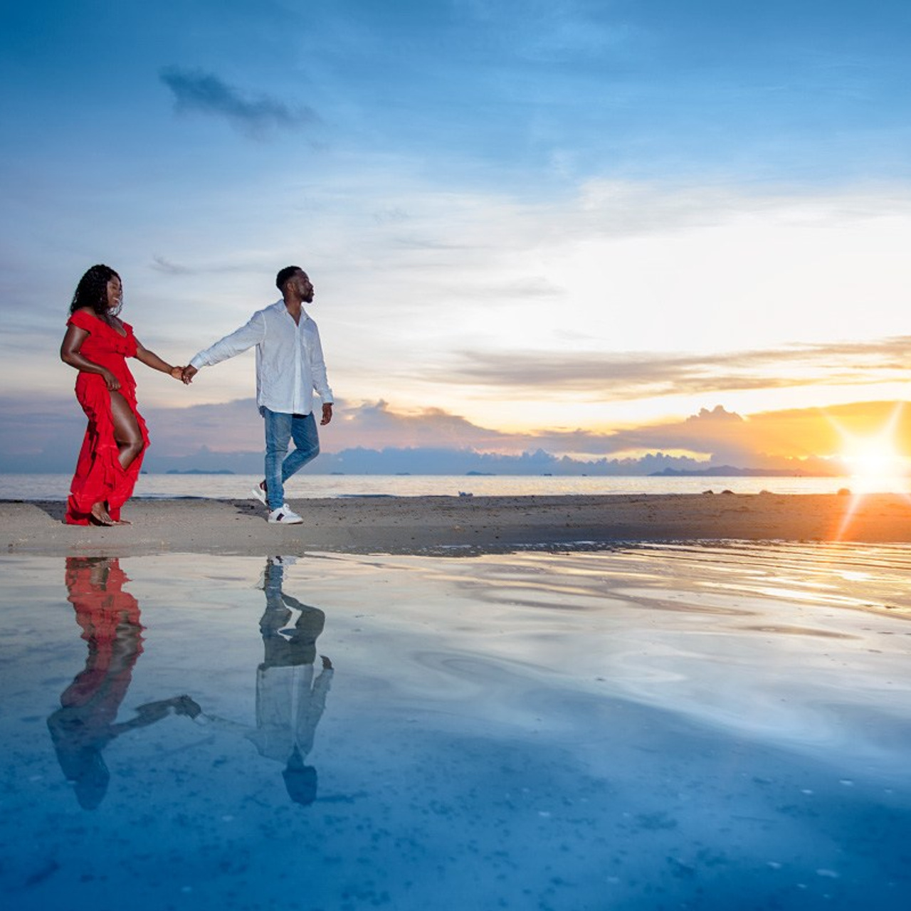 Photo. Romantic proposal on Koh Samui, Thailand
