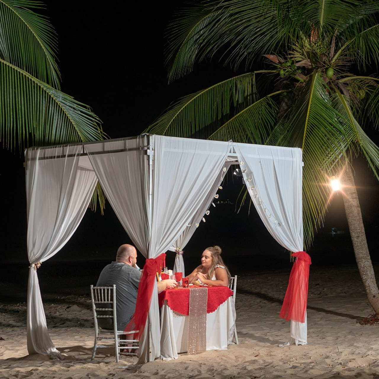 Photo. Romantic proposal on Koh Samui, Thailand