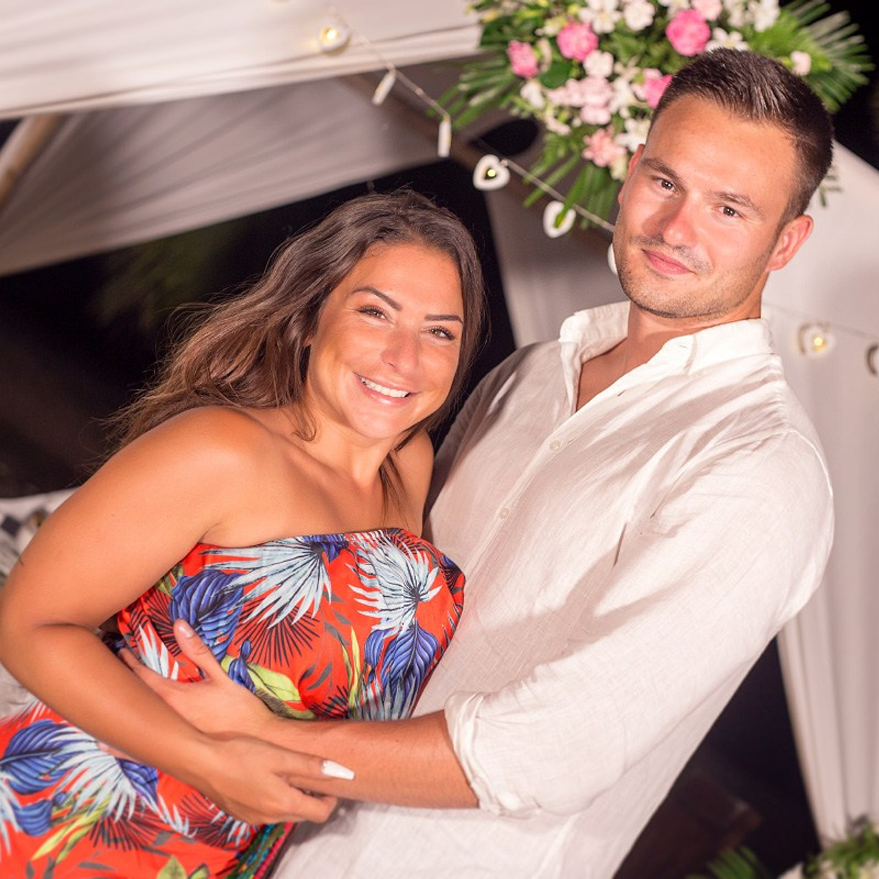 Photo. Romantic proposal on Koh Samui, Thailand