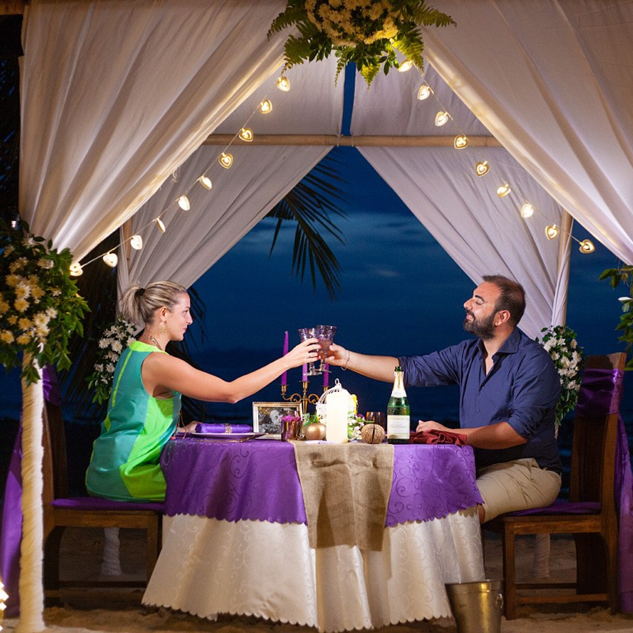 Photo. Romantic proposal on Koh Samui, Thailand
