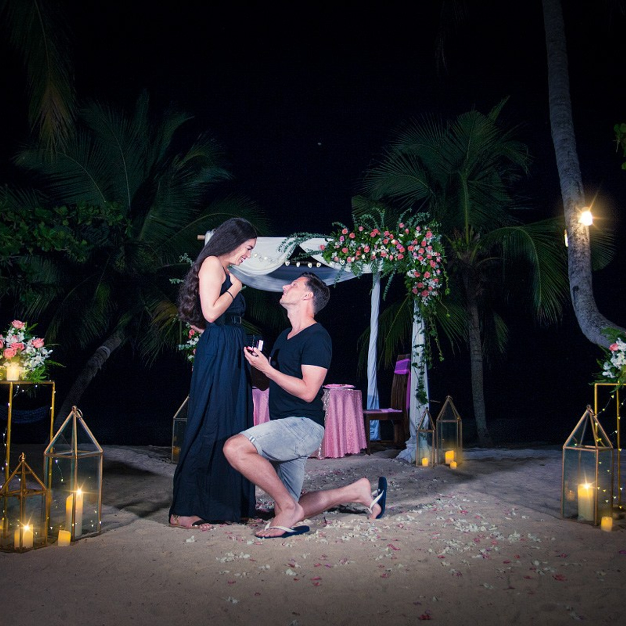 Photo. Romantic proposal on Koh Samui, Thailand