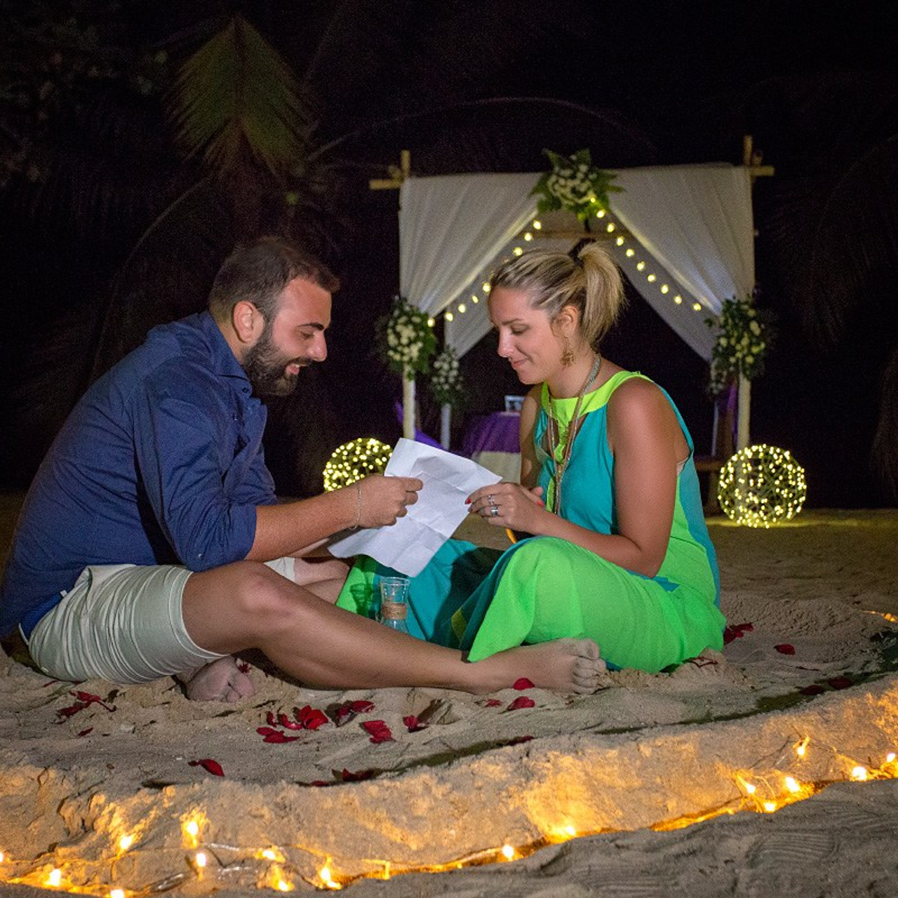 Photo. Romantic proposal on Koh Samui, Thailand