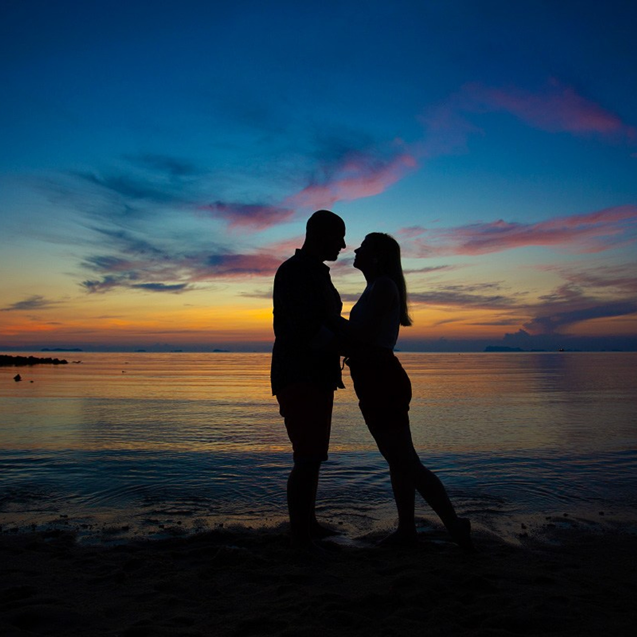 Photo. Romantic proposal on Koh Samui, Thailand