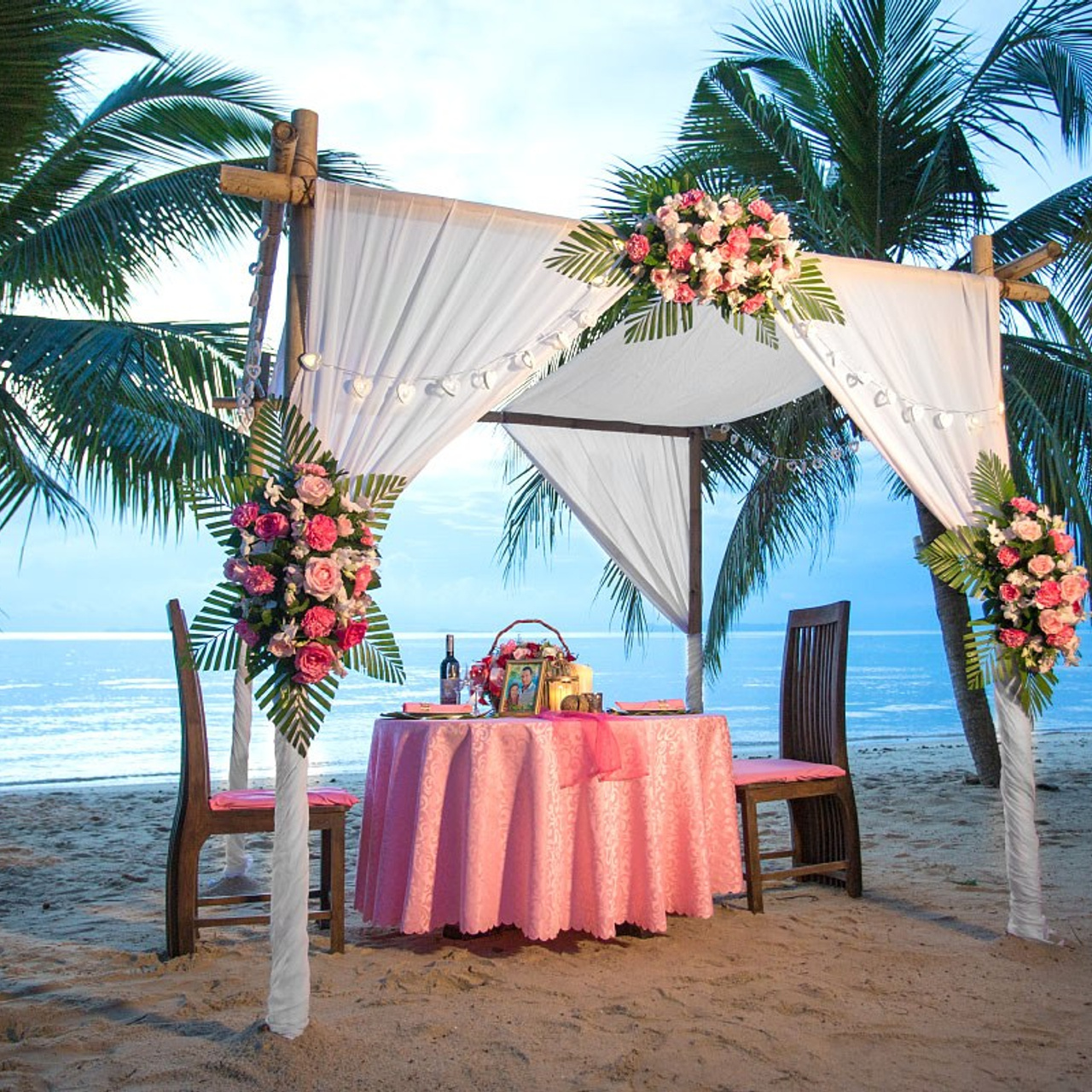 Photo. Romantic proposal on Koh Samui, Thailand