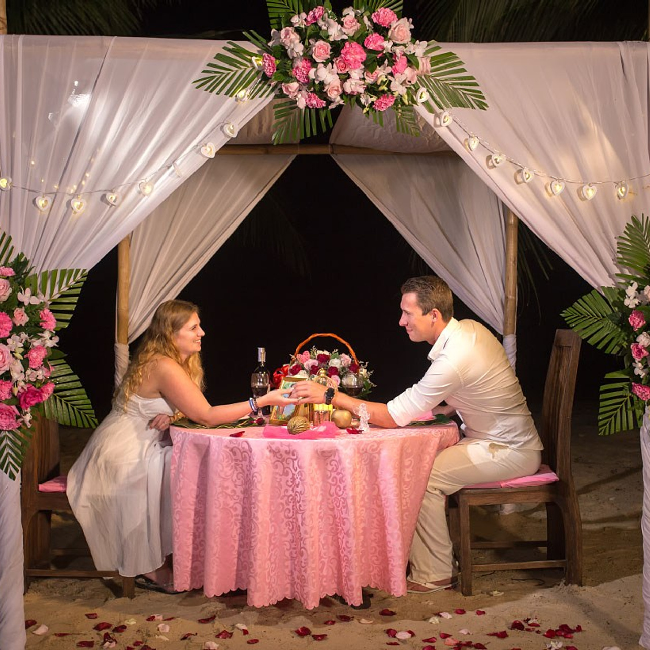 Photo. Romantic proposal on Koh Samui, Thailand