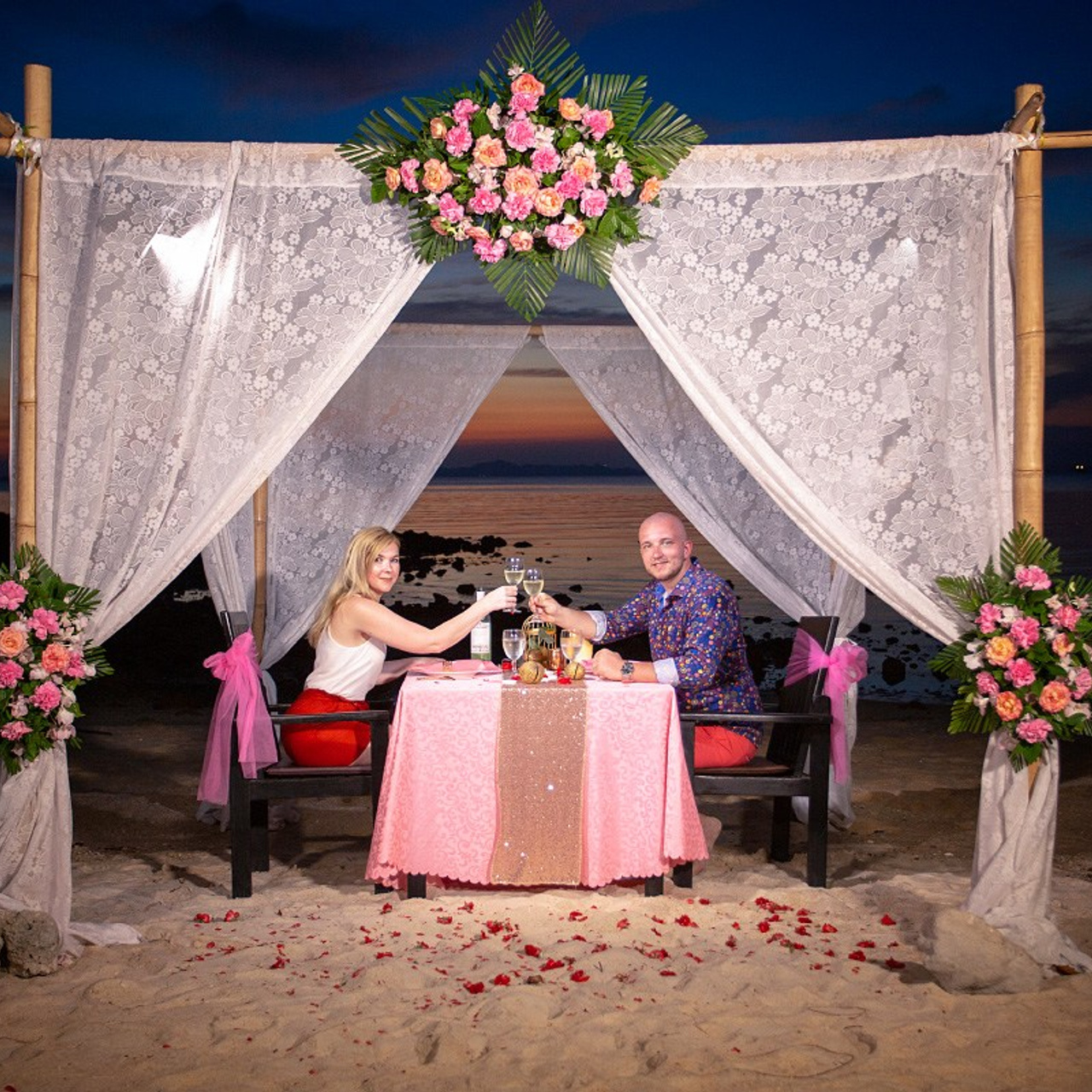 Photo. Romantic proposal on Koh Samui, Thailand