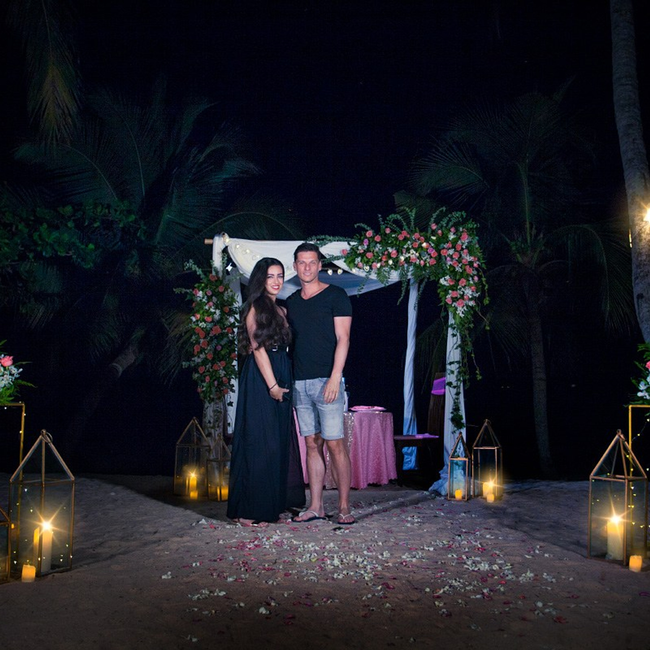 Photo. Romantic proposal on Koh Samui, Thailand