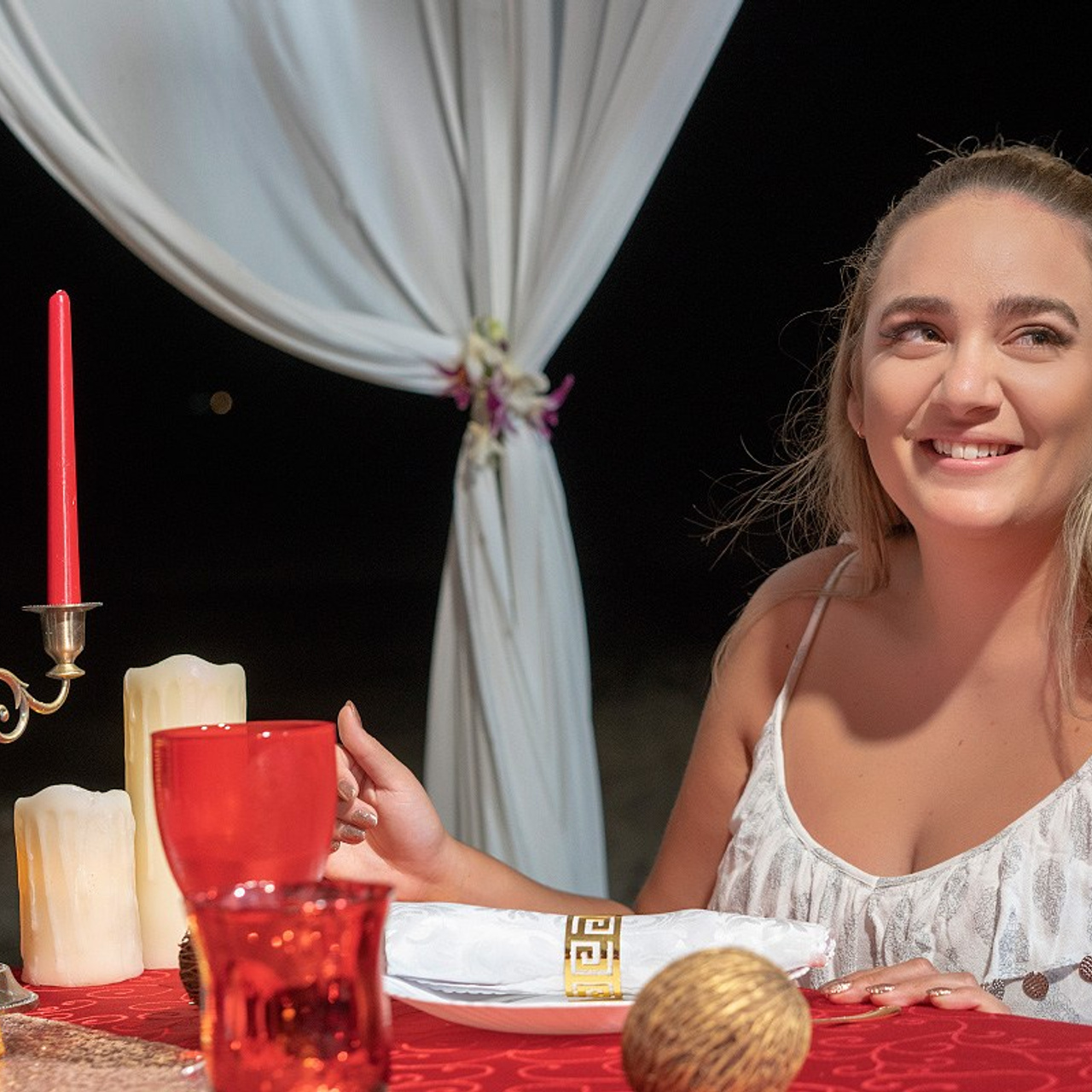 Photo. Romantic proposal on Koh Samui, Thailand