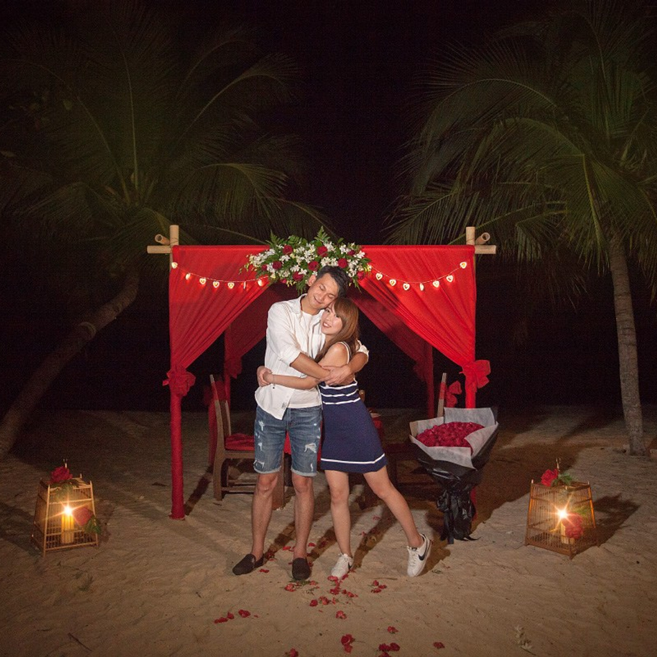 Photo. Romantic proposal on Koh Samui, Thailand