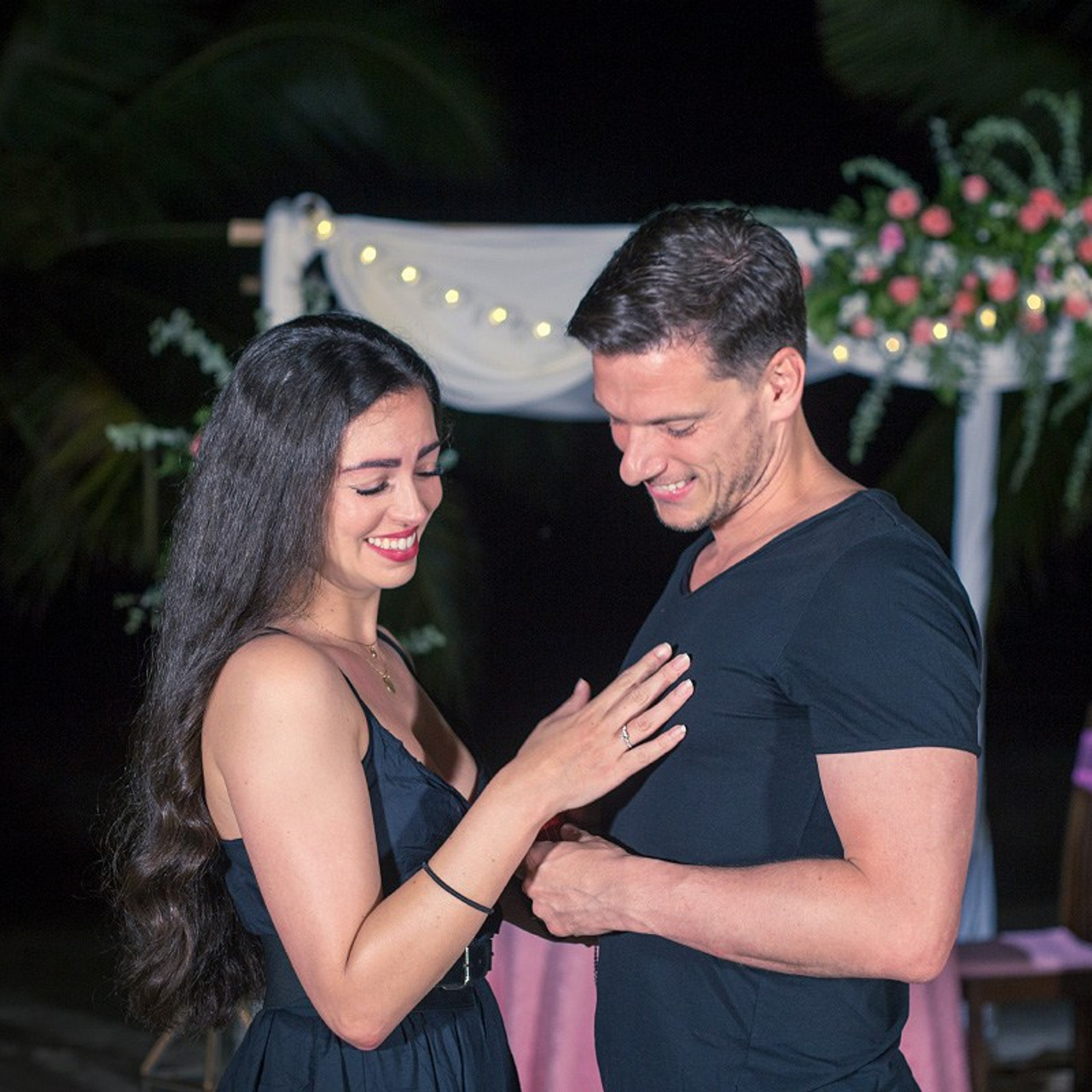 Photo. Romantic proposal on Koh Samui, Thailand