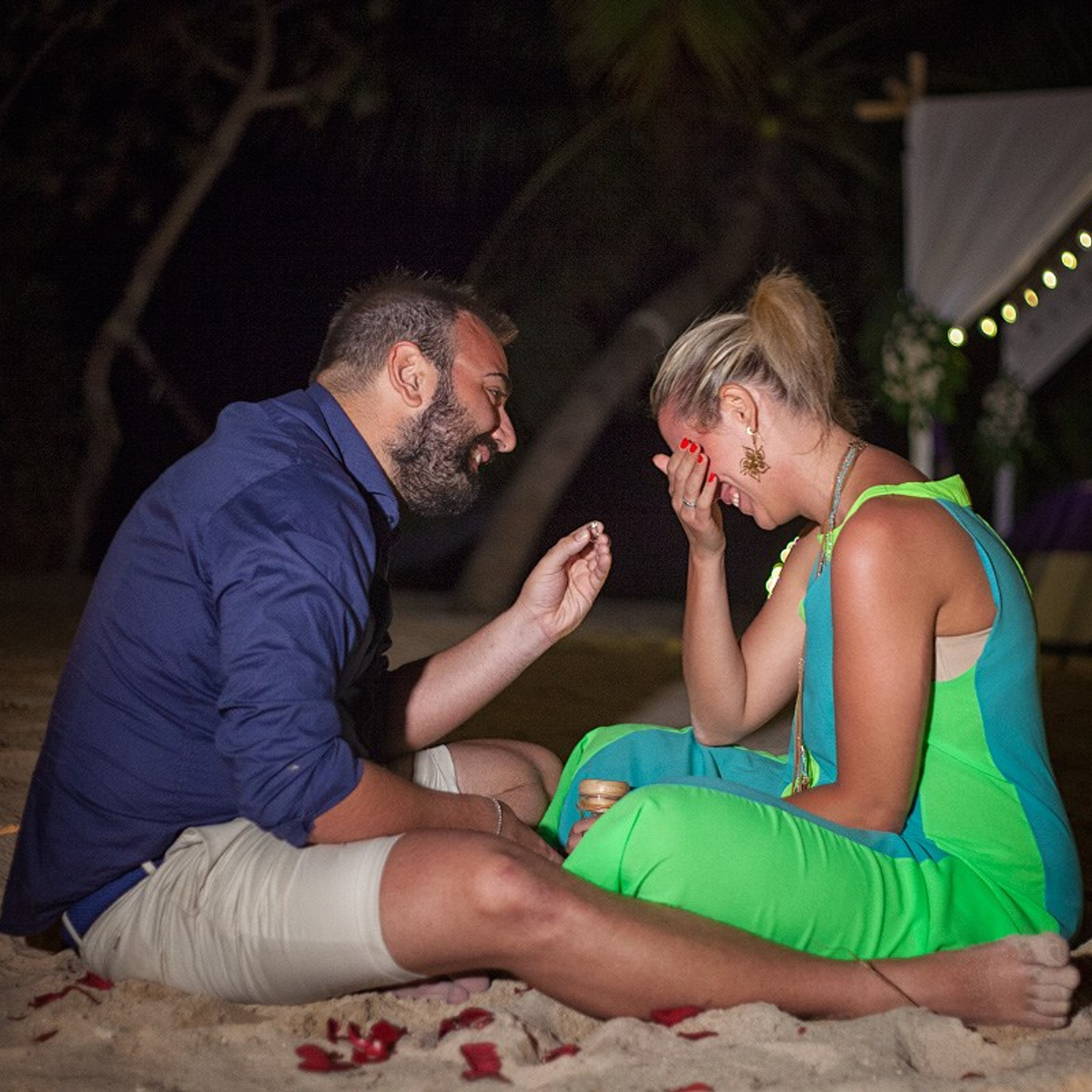Photo. Romantic proposal on Koh Samui, Thailand