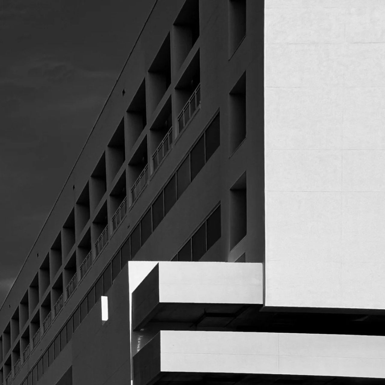 Iconic. Julia Kantor | Architecture & Abstract Photographer