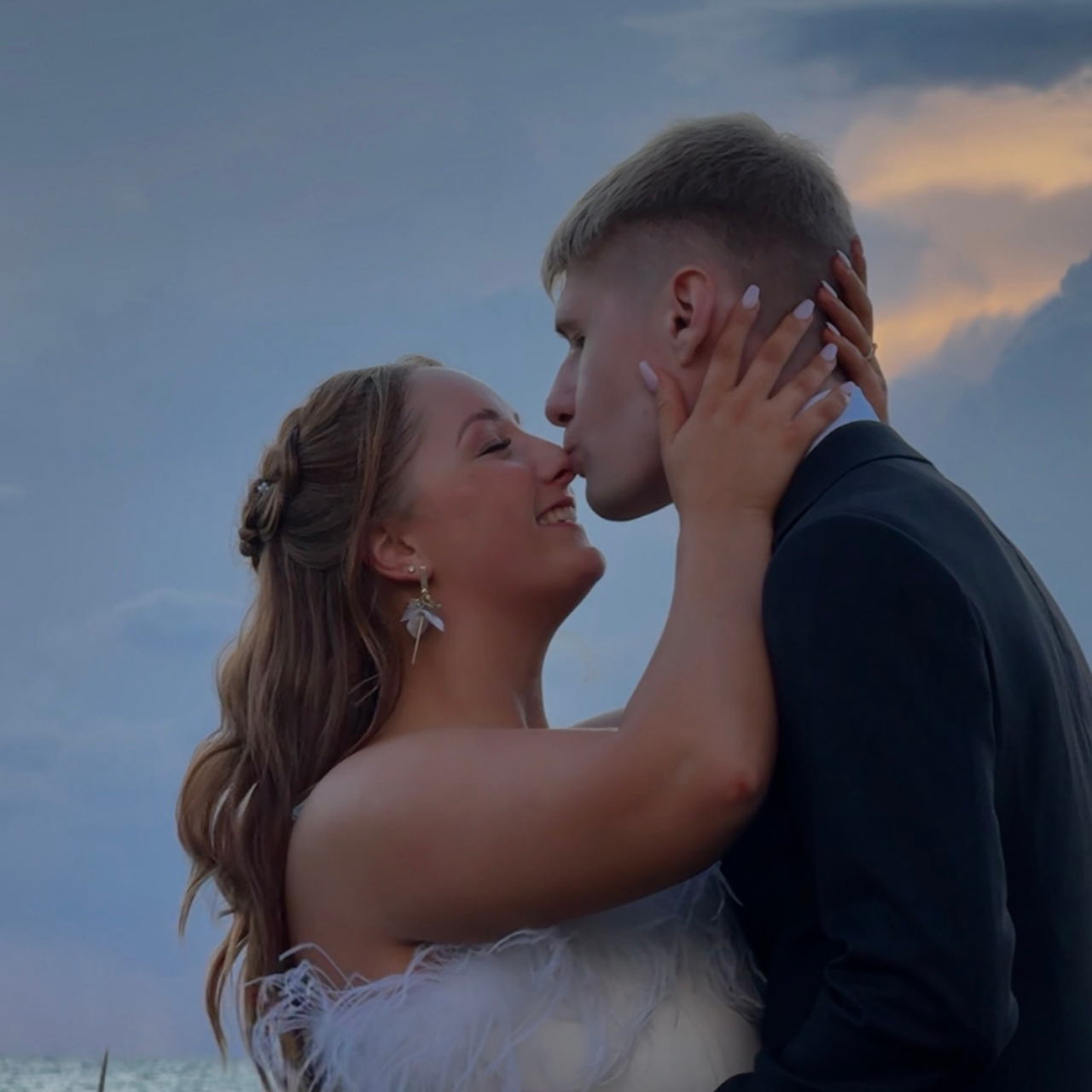 TAGASISIDE. Behind the Wedding – pulmasisulooja ja pruudi assistent