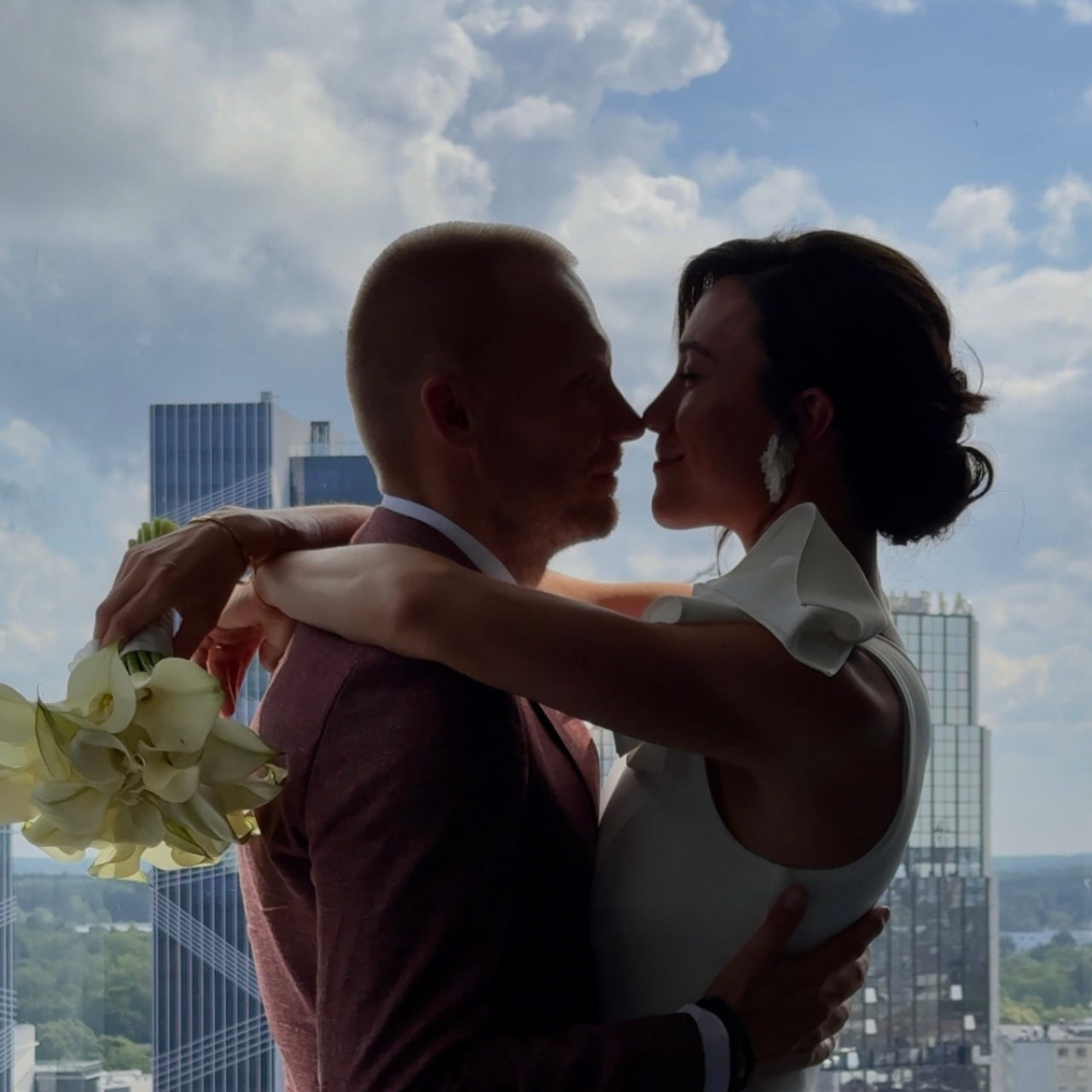 TAGASISIDE. Behind the Wedding – pulmasisulooja ja pruudi assistent