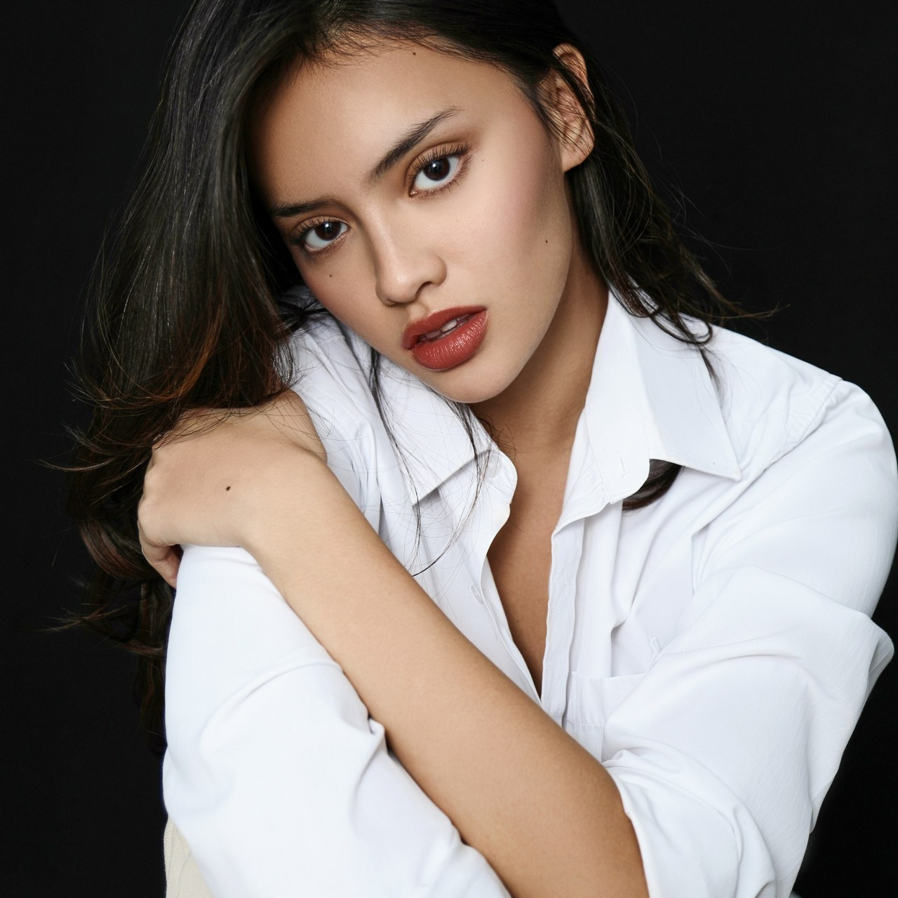 Retouching Reviews from clients by Retoucher Olha Kompaniiets. Professional high end photo retoucher Olha Kompaniiets