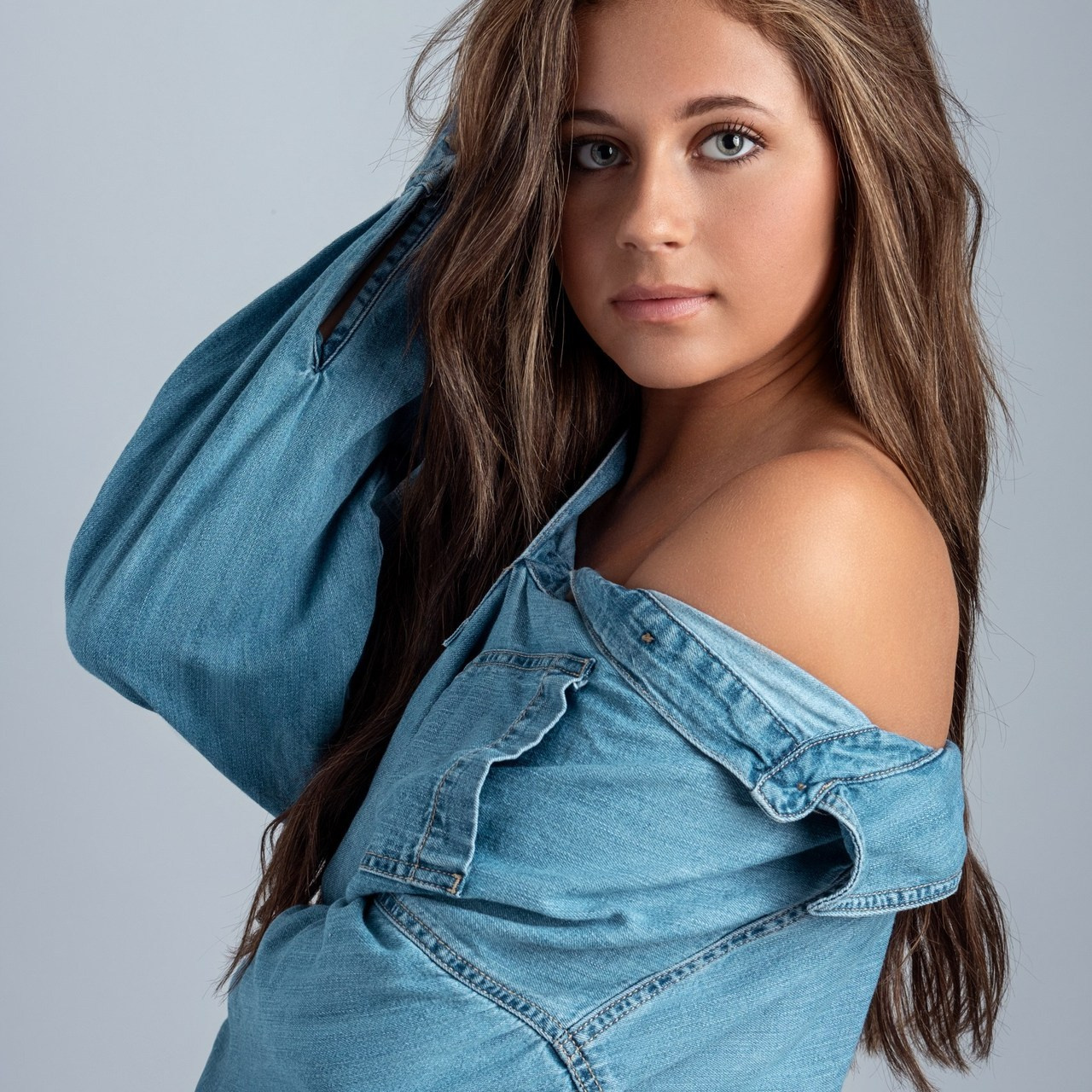 Retouching Reviews from clients by Retoucher Olha Kompaniiets. Professional high end photo retoucher Olha Kompaniiets