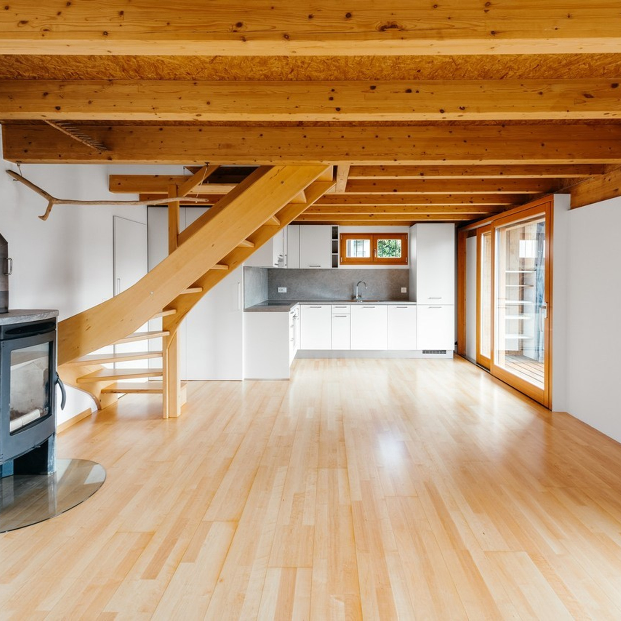 BEWERTUNGEN. Hallo! Ich bin Elena und arbeite als Immobilienfotografin