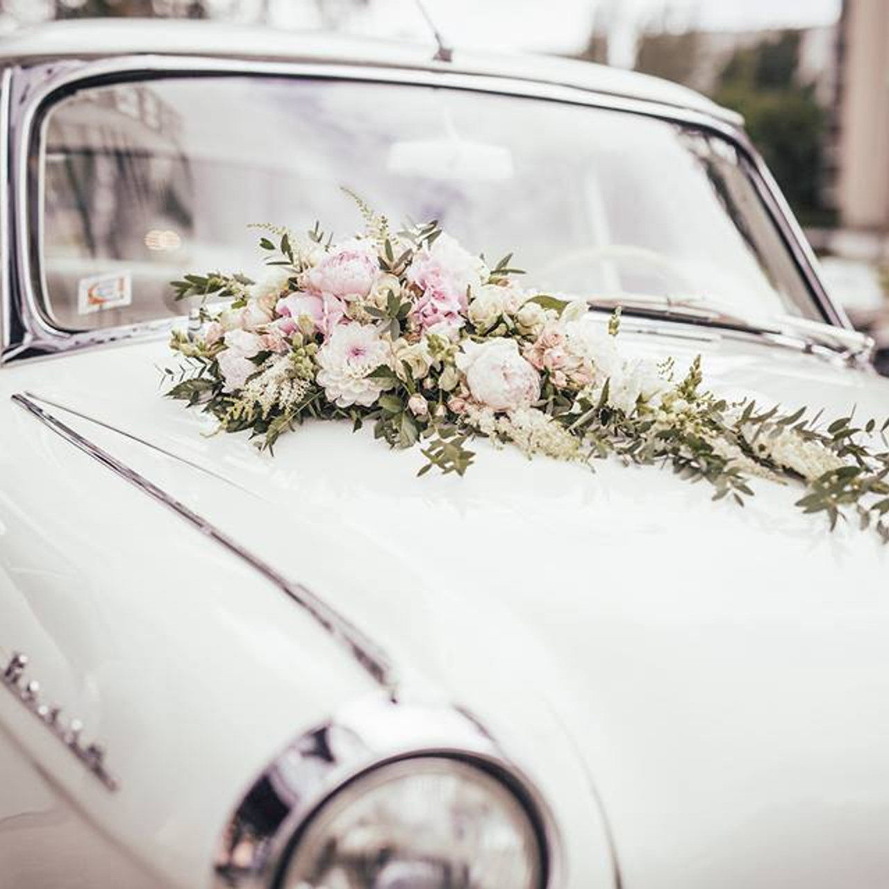 Оформление свадебной машины
Оформление свадебного авто
Декор на машину
Композиция на машину
Mašīna dekors
Kāzu auto