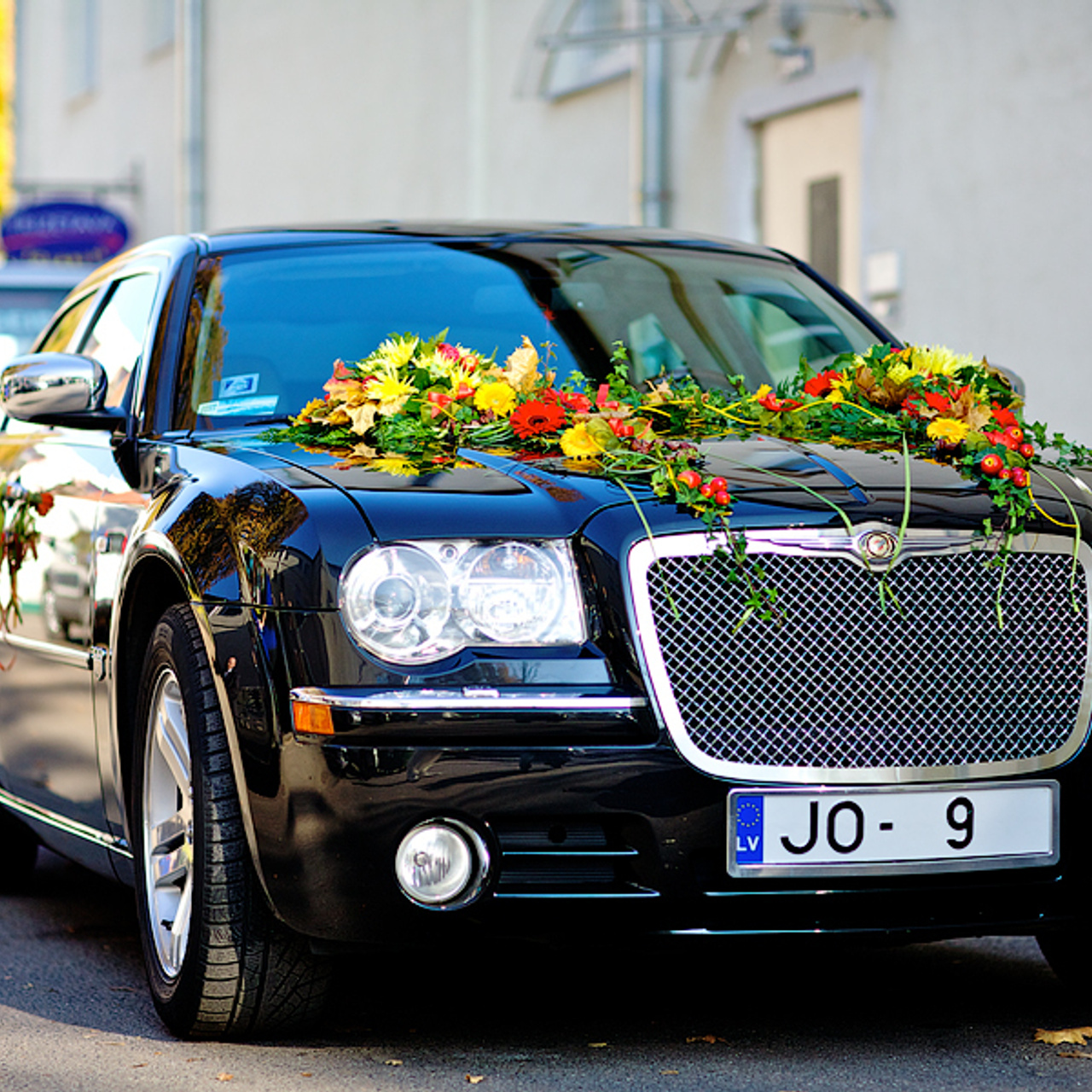 Оформление свадебной машины
Оформление свадебного авто
Декор на машину
Композиция на машину
Mašīna dekors
Kāzu auto