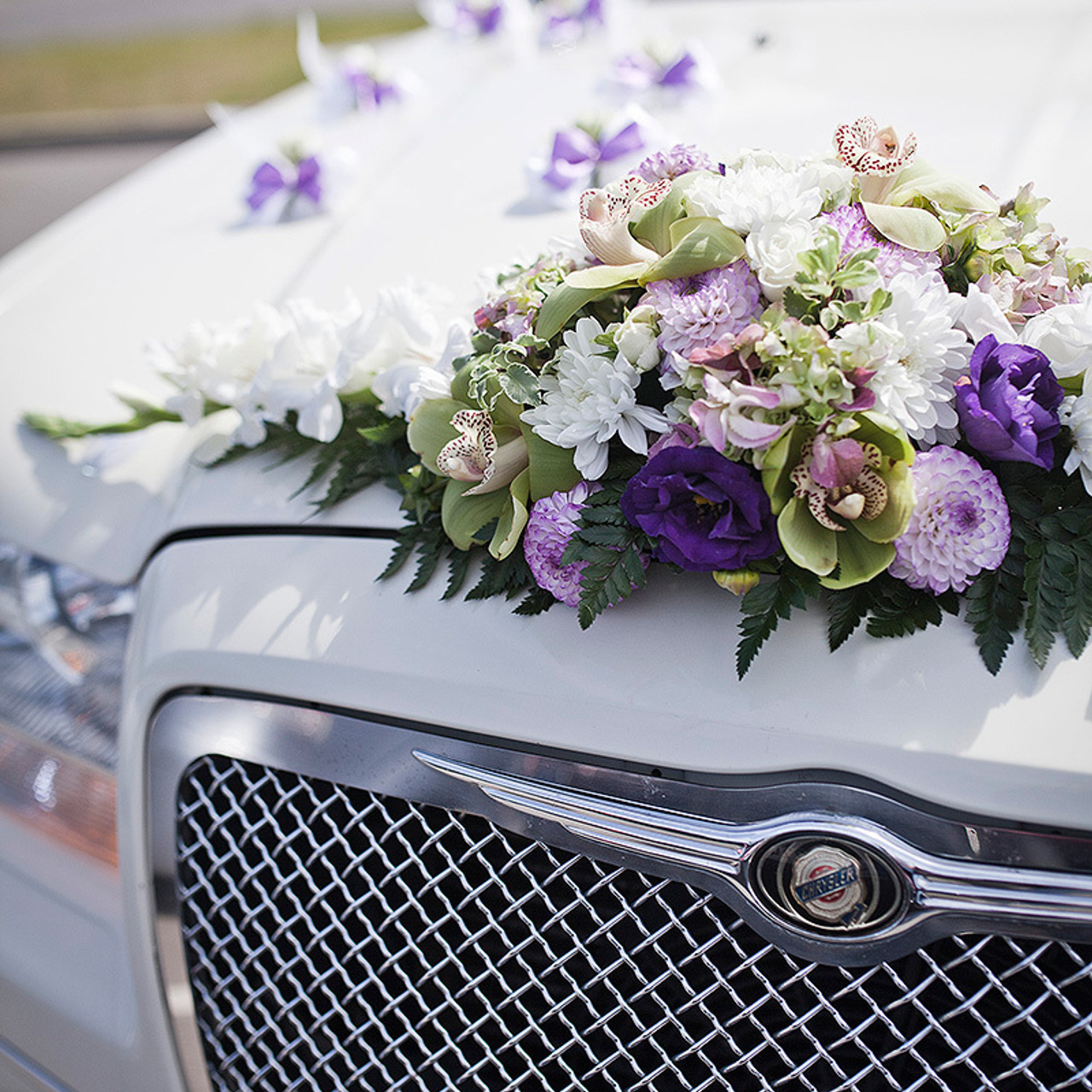 Оформление свадебной машины
Оформление свадебного авто
Декор на машину
Композиция на машину
Mašīna dekors
Kāzu auto