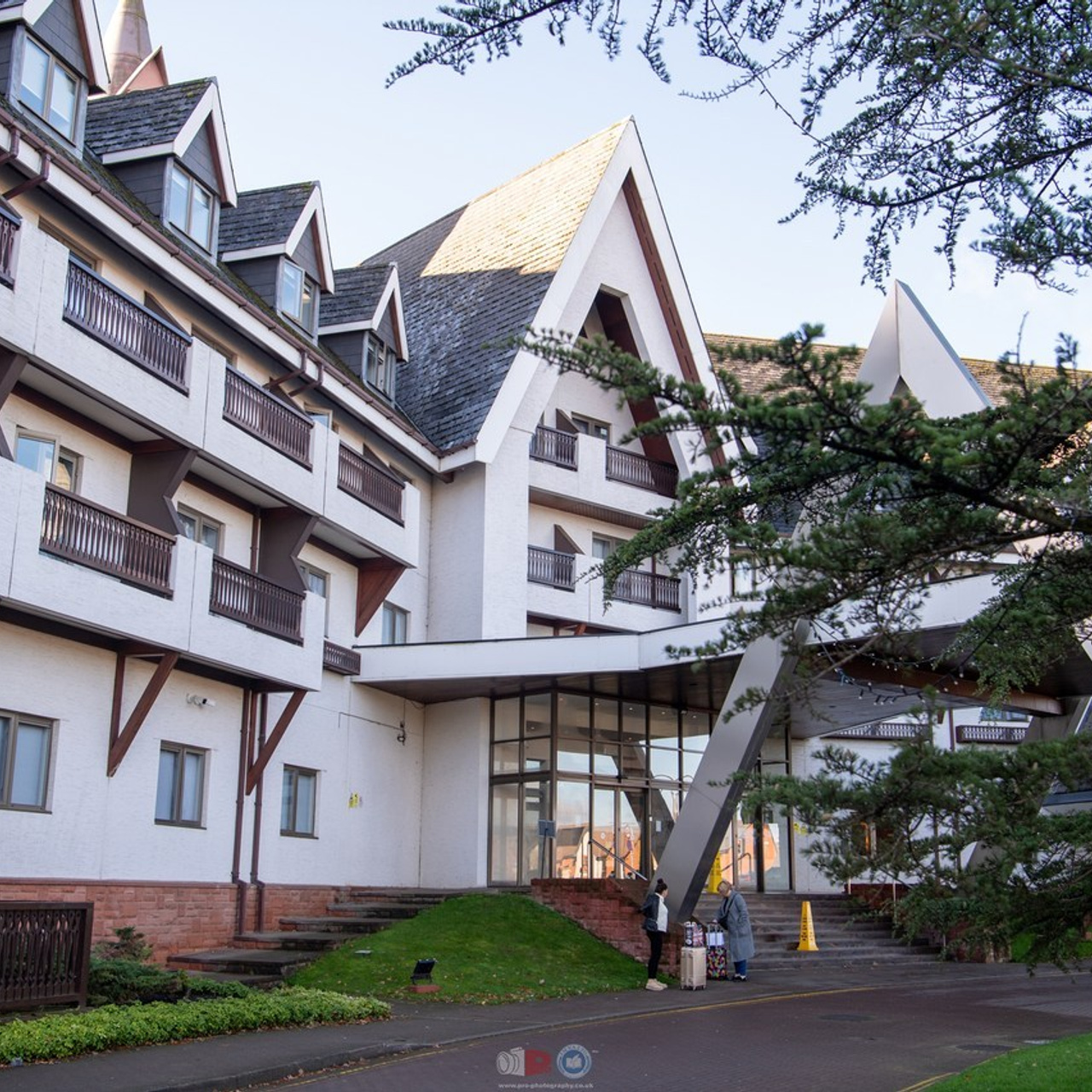 REVIEWS. Pro-Photography