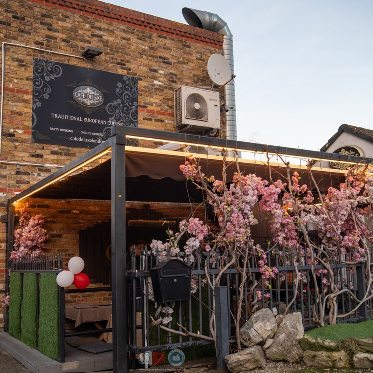 REVIEWS. Pro-Photography