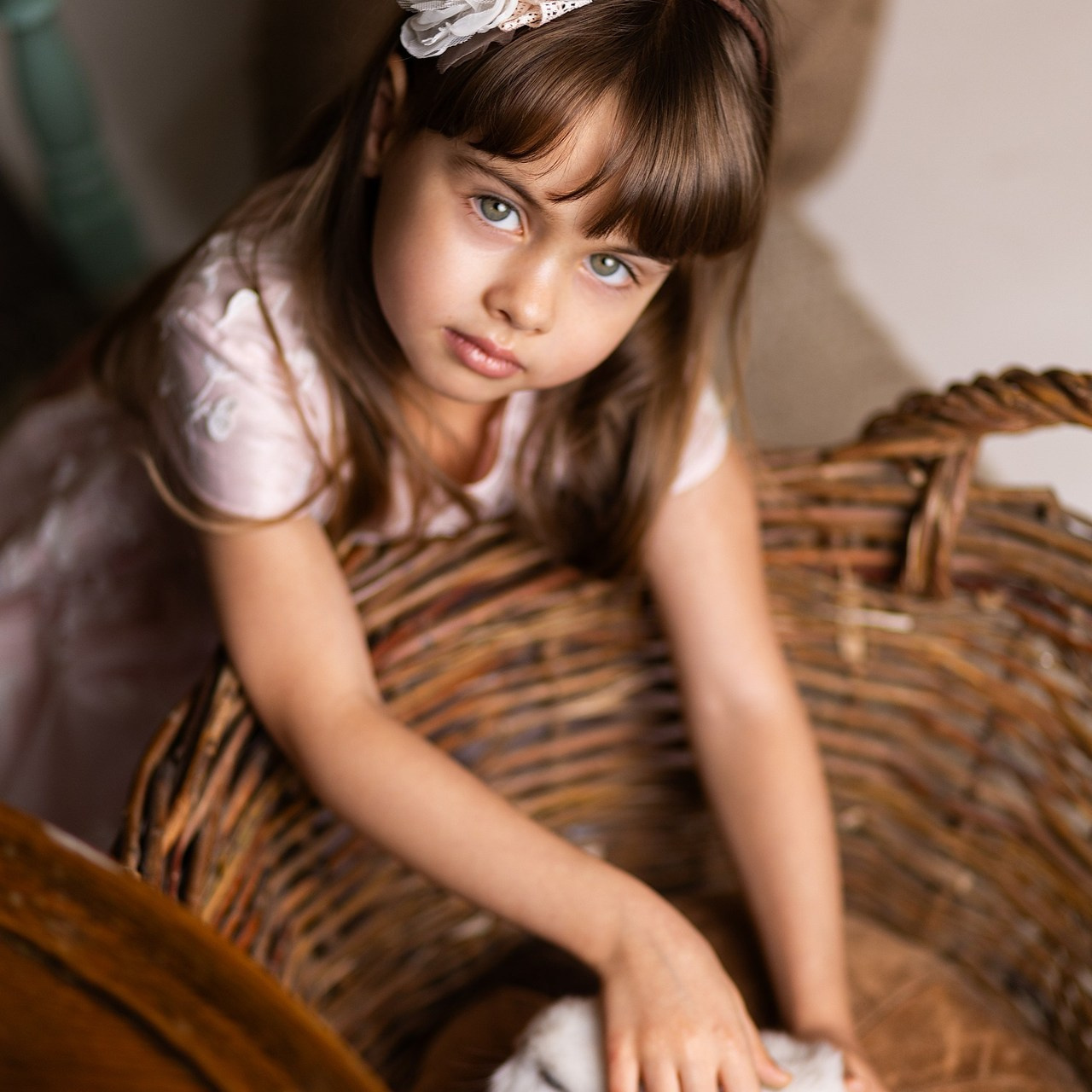 RECENZII. Photographer Anna Iurii