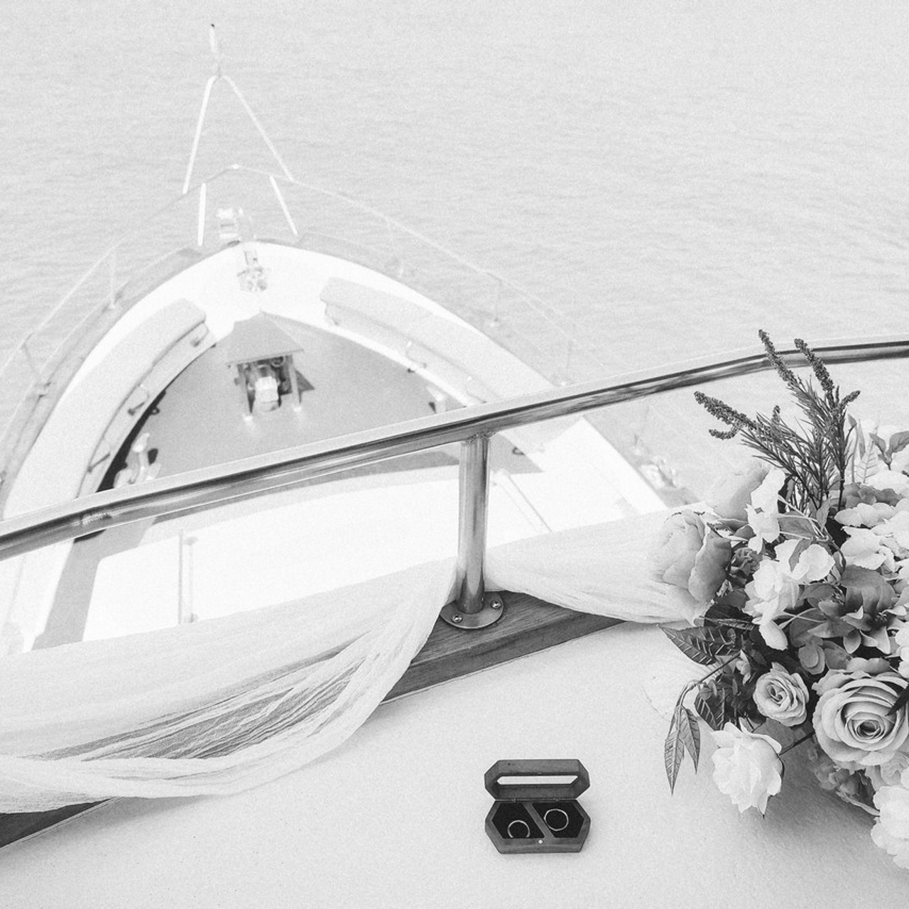 Κριτικές. Αρχική