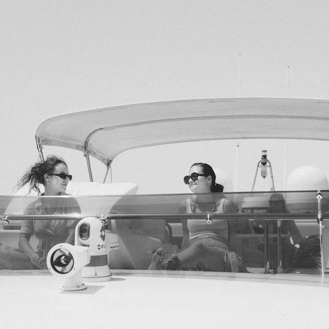 Κριτικές. Αρχική