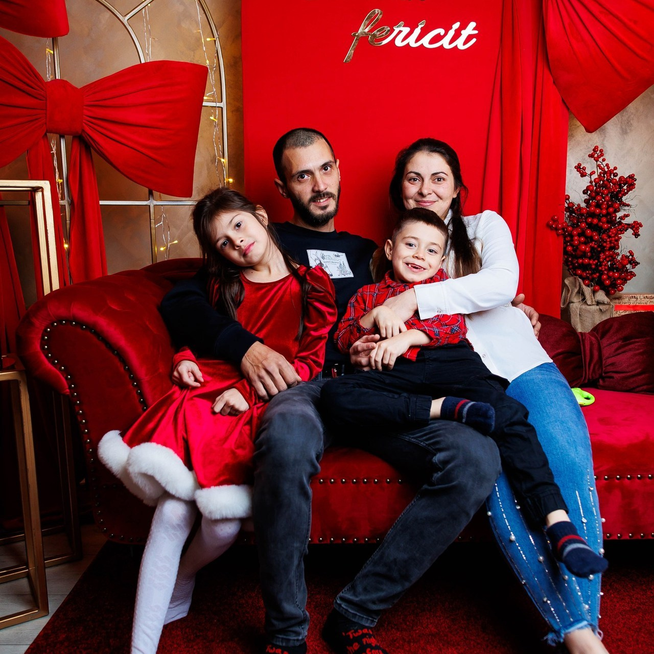 Recenzii Website. Dream Studio Galați – ședințe foto profesionale pentru familie, portrete și evenimente