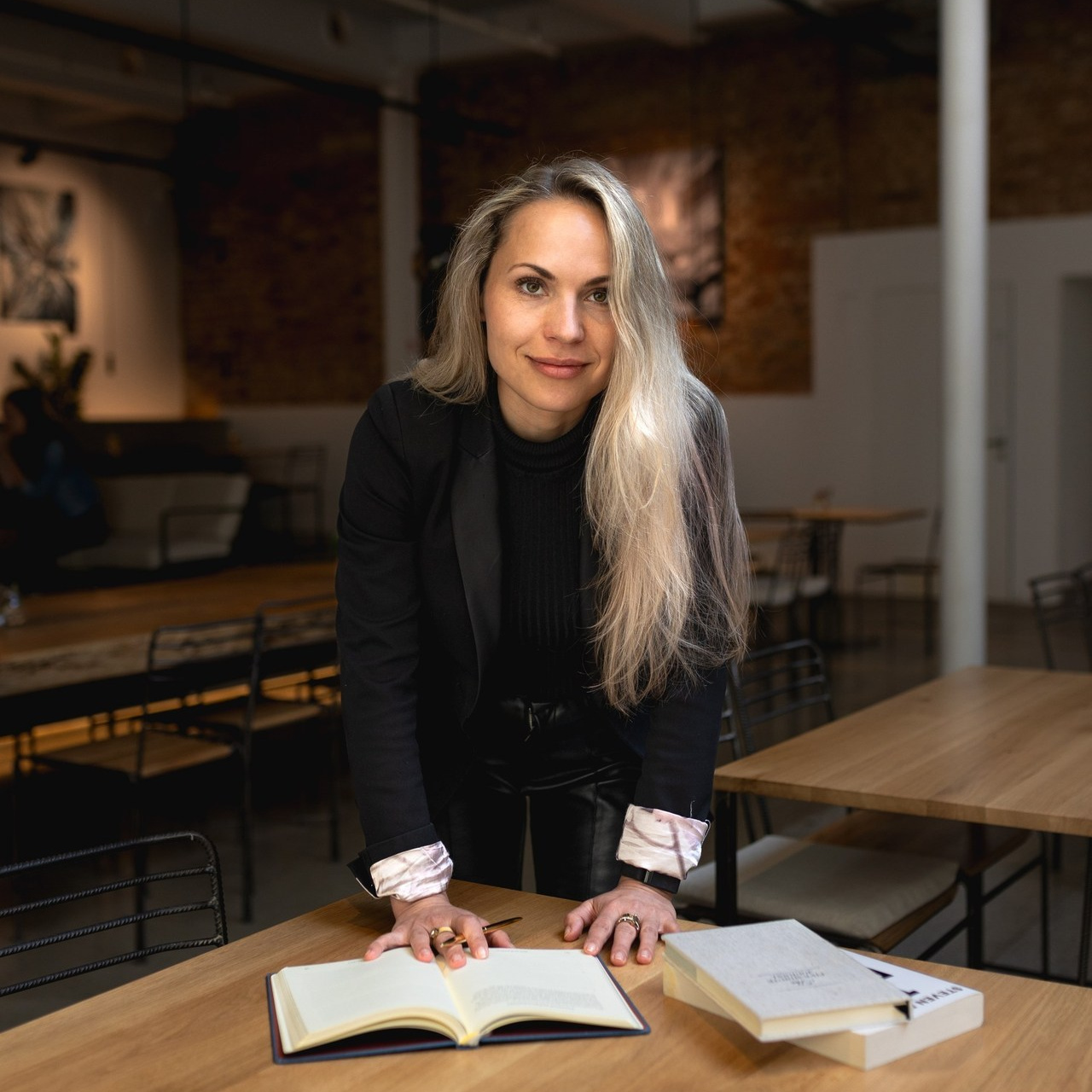 Review. Dana Lišková — Empathetic Photographer | Introspective Artist |Neurodivergent Coach | Founder of Artepy.cz