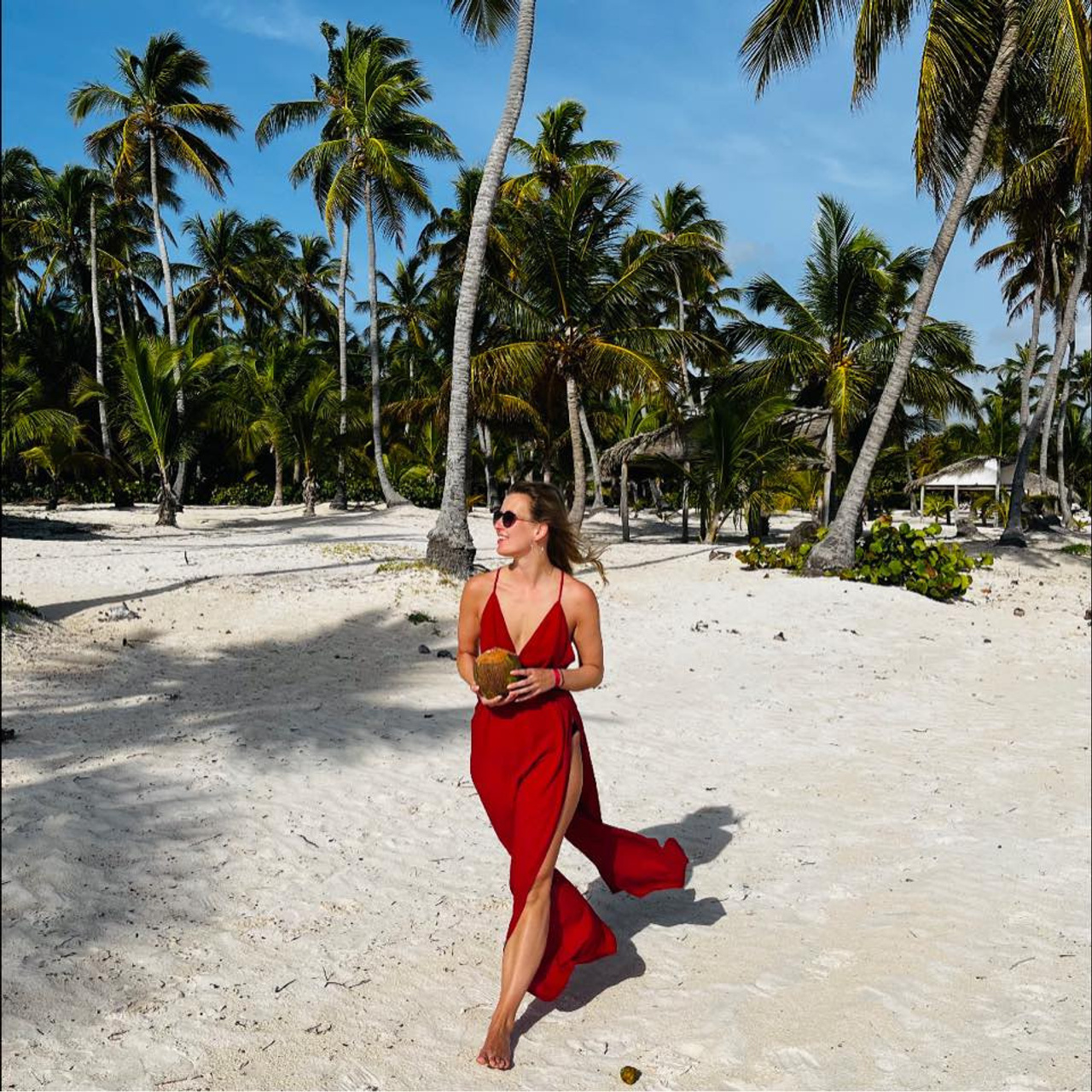 Review. Dana Lišková — Empathetic Photographer | Introspective Artist |Neurodivergent Coach | Founder of Artepy.cz