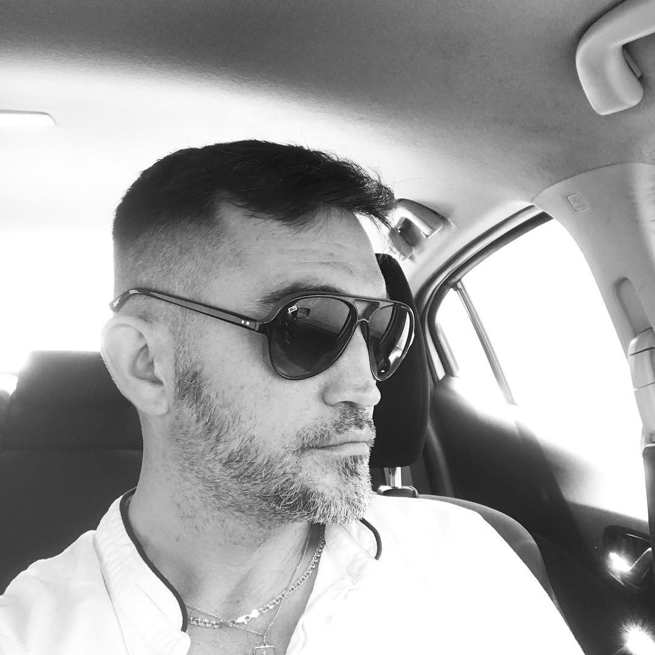 Reviews. צלם אלכס ברט בישראל