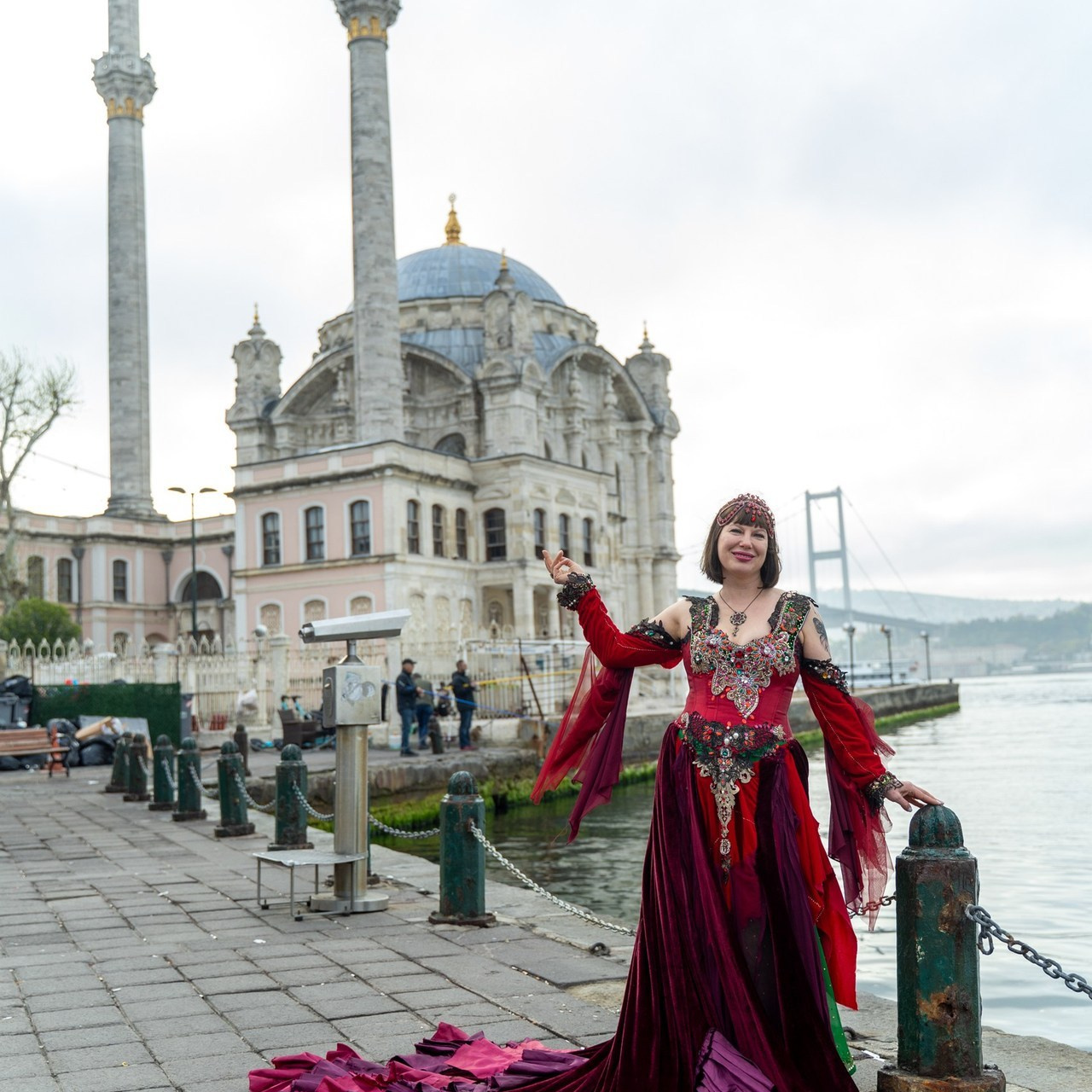 Фотосессия в Стамбуле. Фотограф в Стамбуле. Лайфстайл фотограф в Стамбуле Анатолий. Фотосессии на крышах с чайками